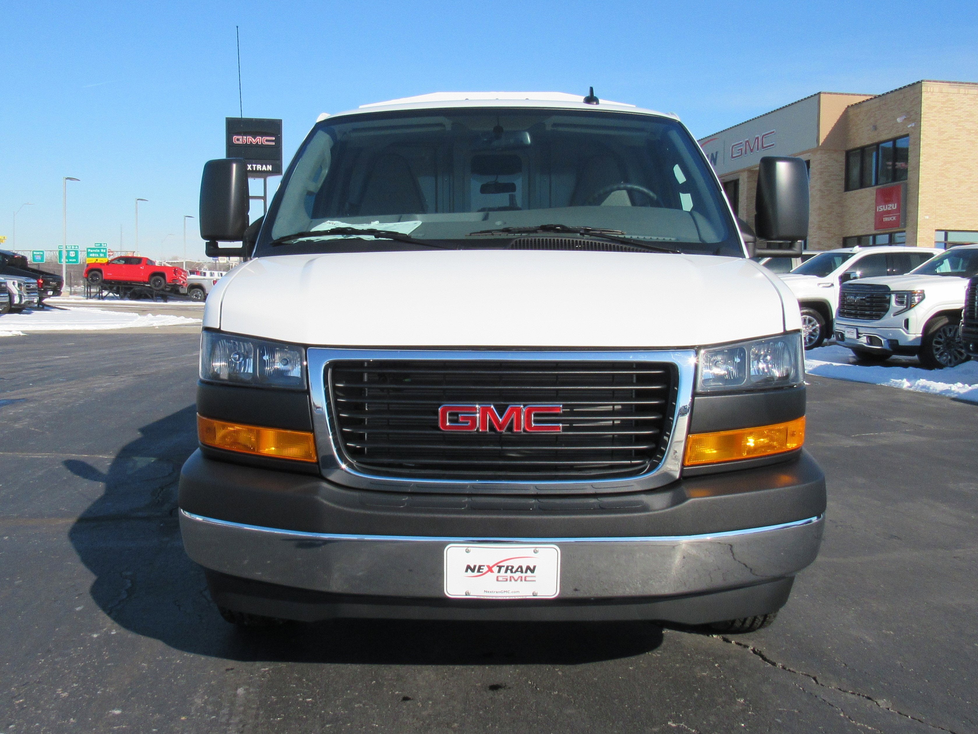 2025 GMC Savana Cutaway 3500 1WT