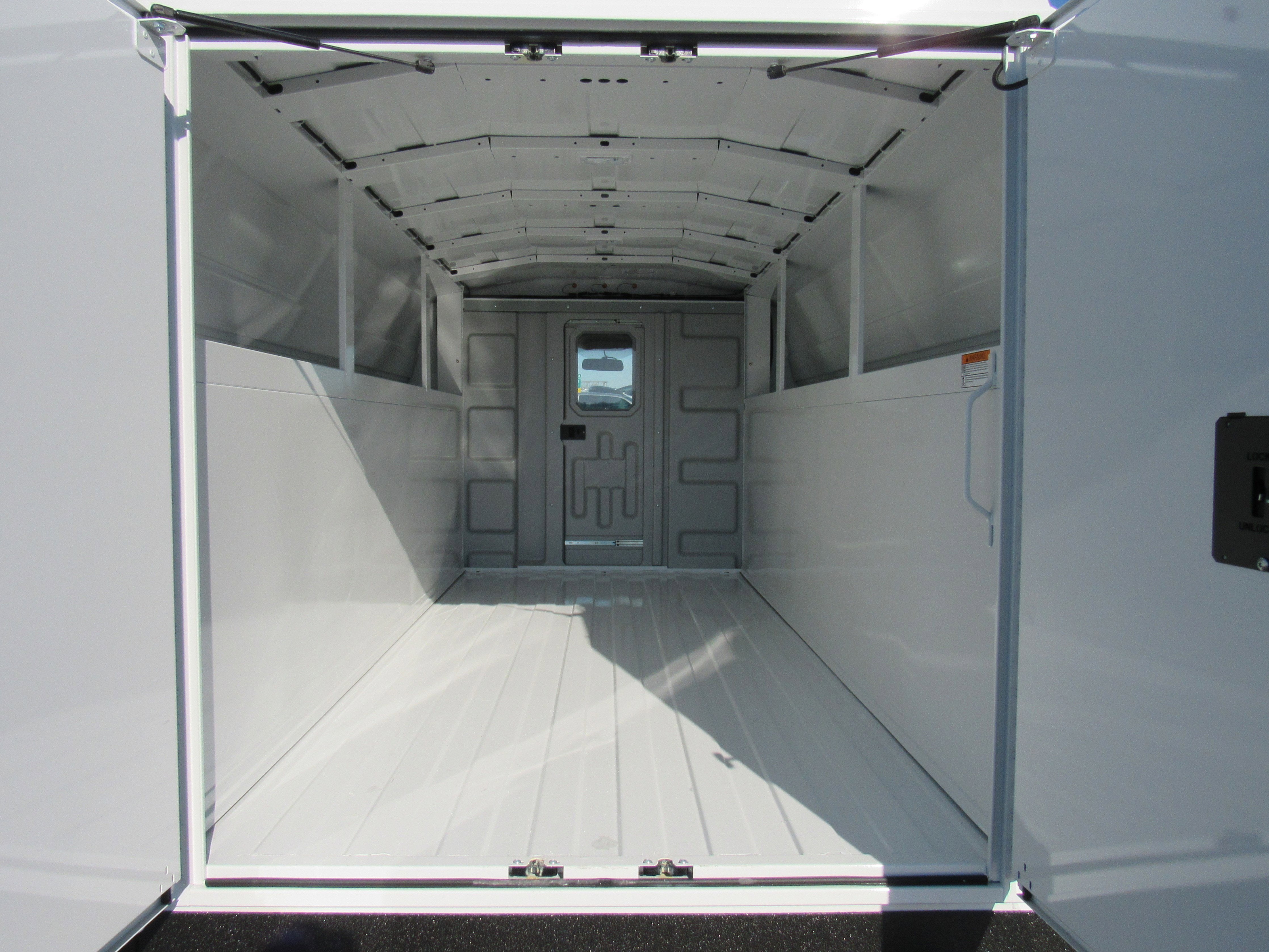 2025 GMC Savana Cutaway 3500 1WT