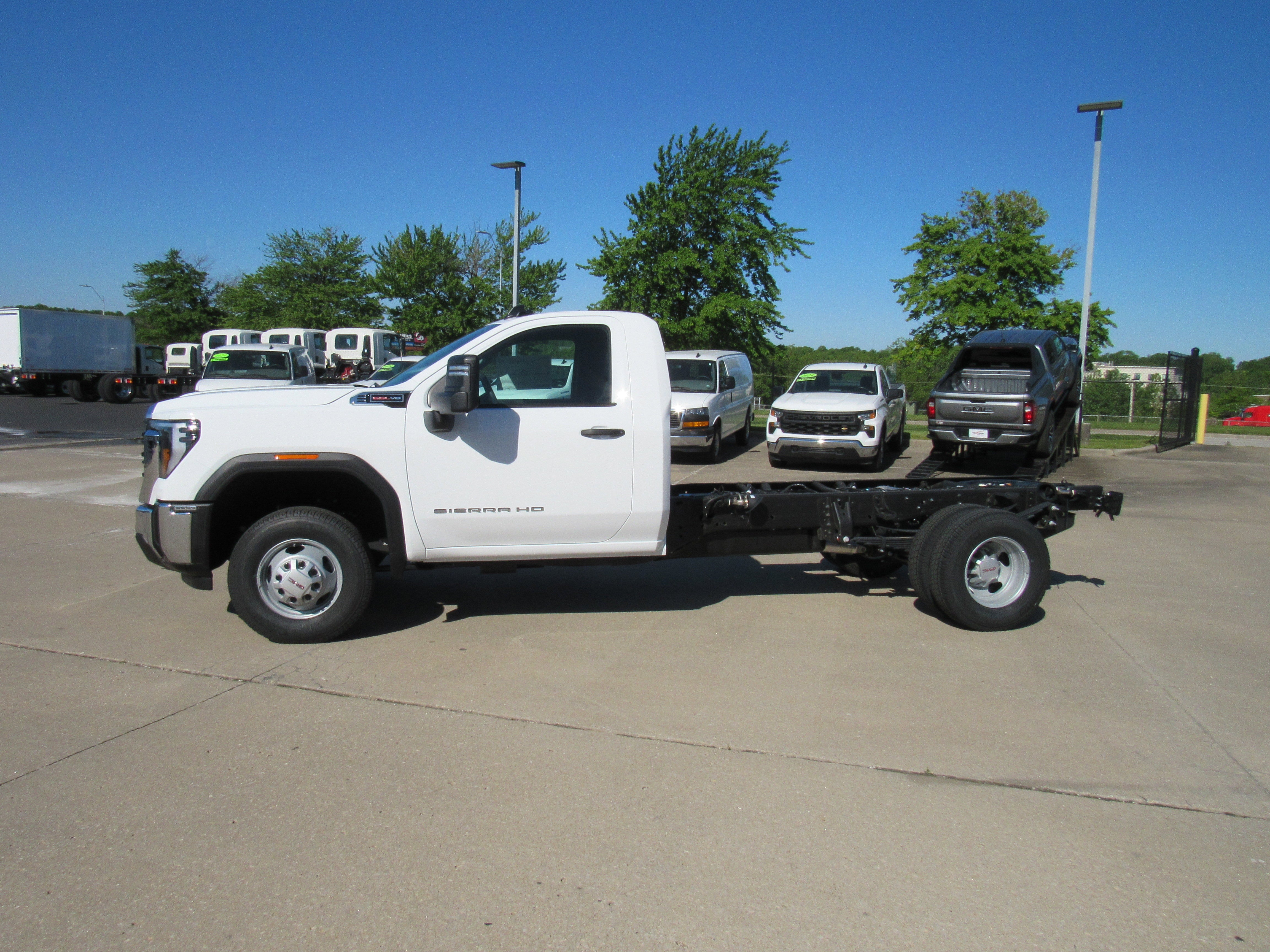 2026 GMC Sierra 3500 HD Chassis Cab Pro