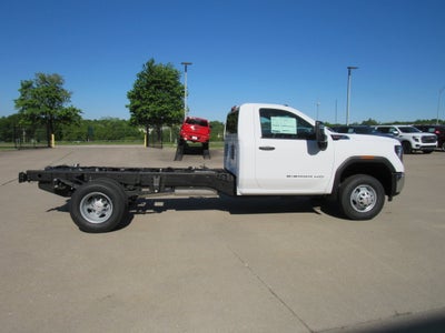 2026 GMC Sierra 3500 HD Chassis Cab Pro