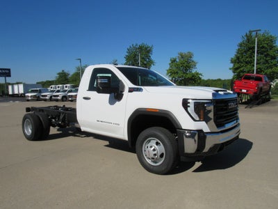 2026 GMC Sierra 3500 HD Chassis Cab Pro