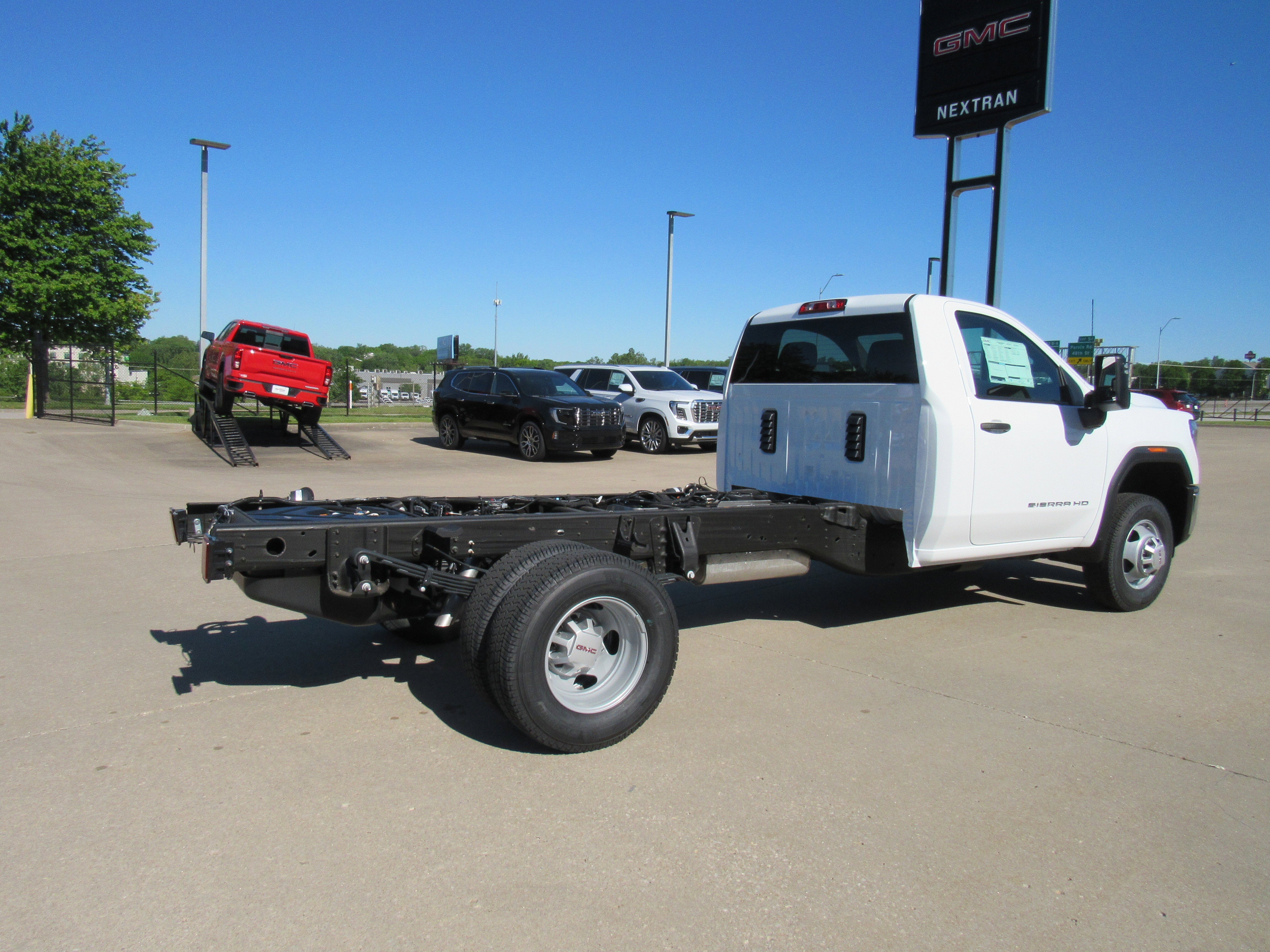 2026 GMC Sierra 3500 HD Chassis Cab Pro