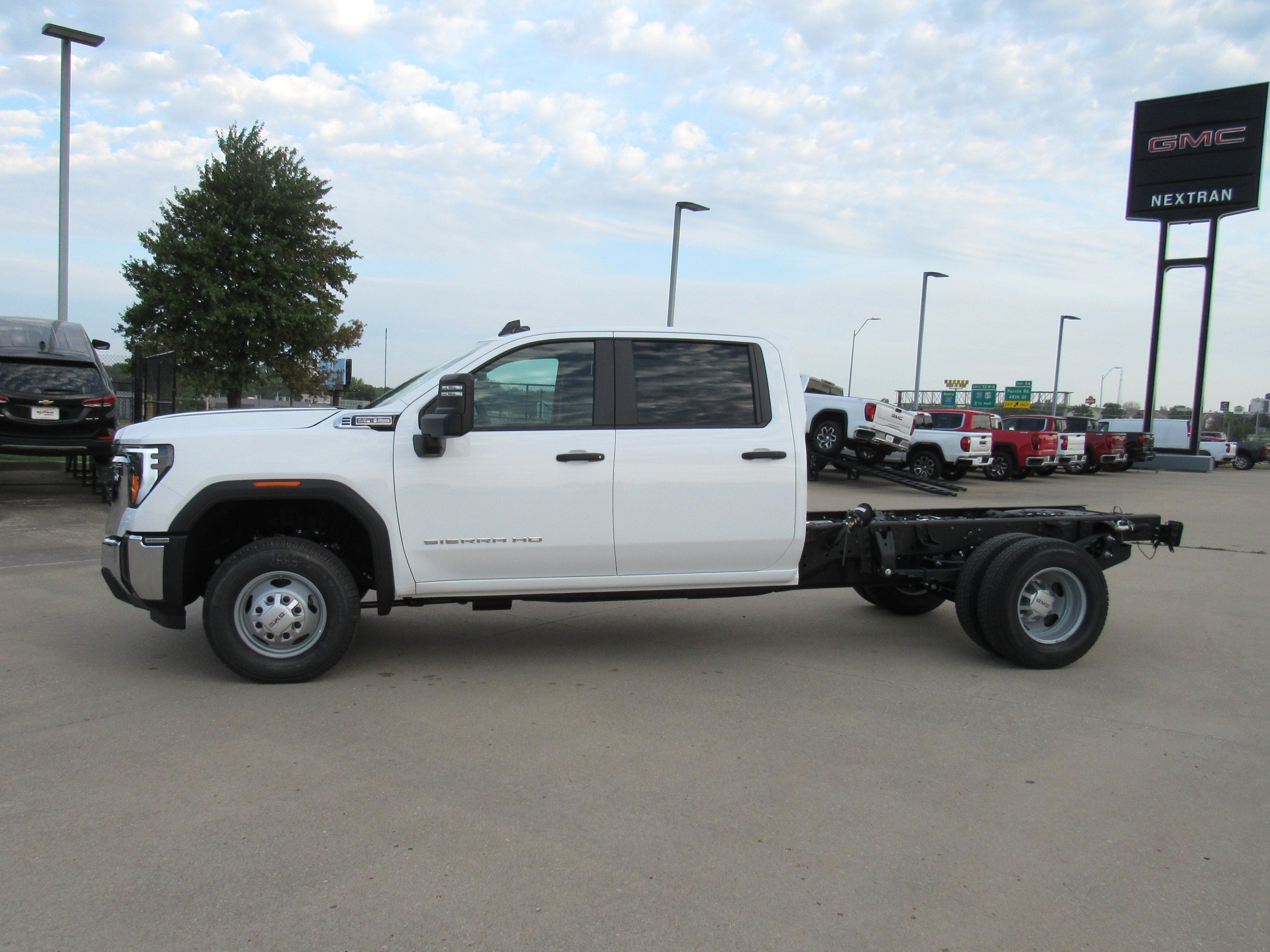 2026 GMC Sierra 3500 HD Chassis Cab Pro