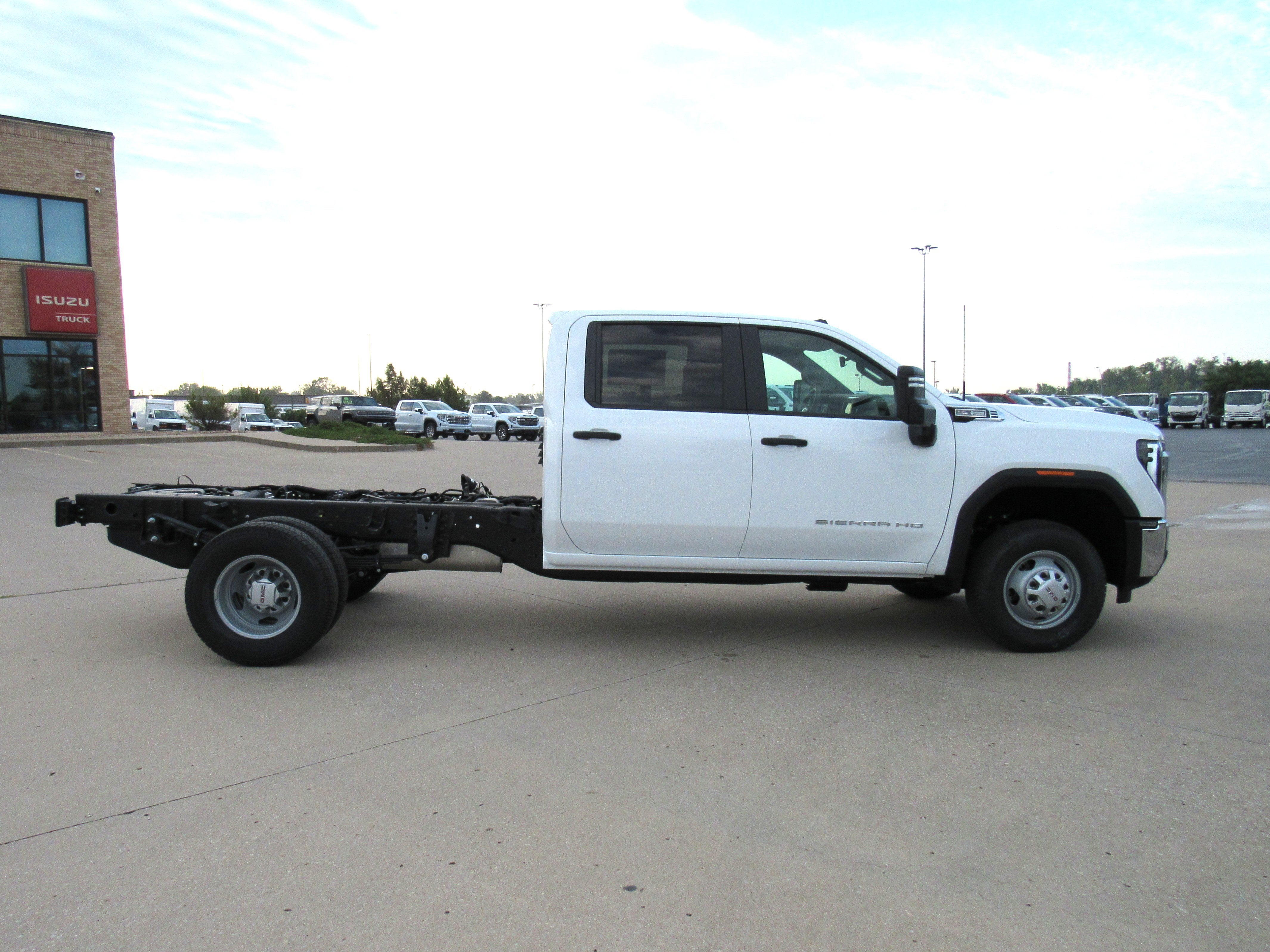 2026 GMC Sierra 3500 HD Chassis Cab Pro