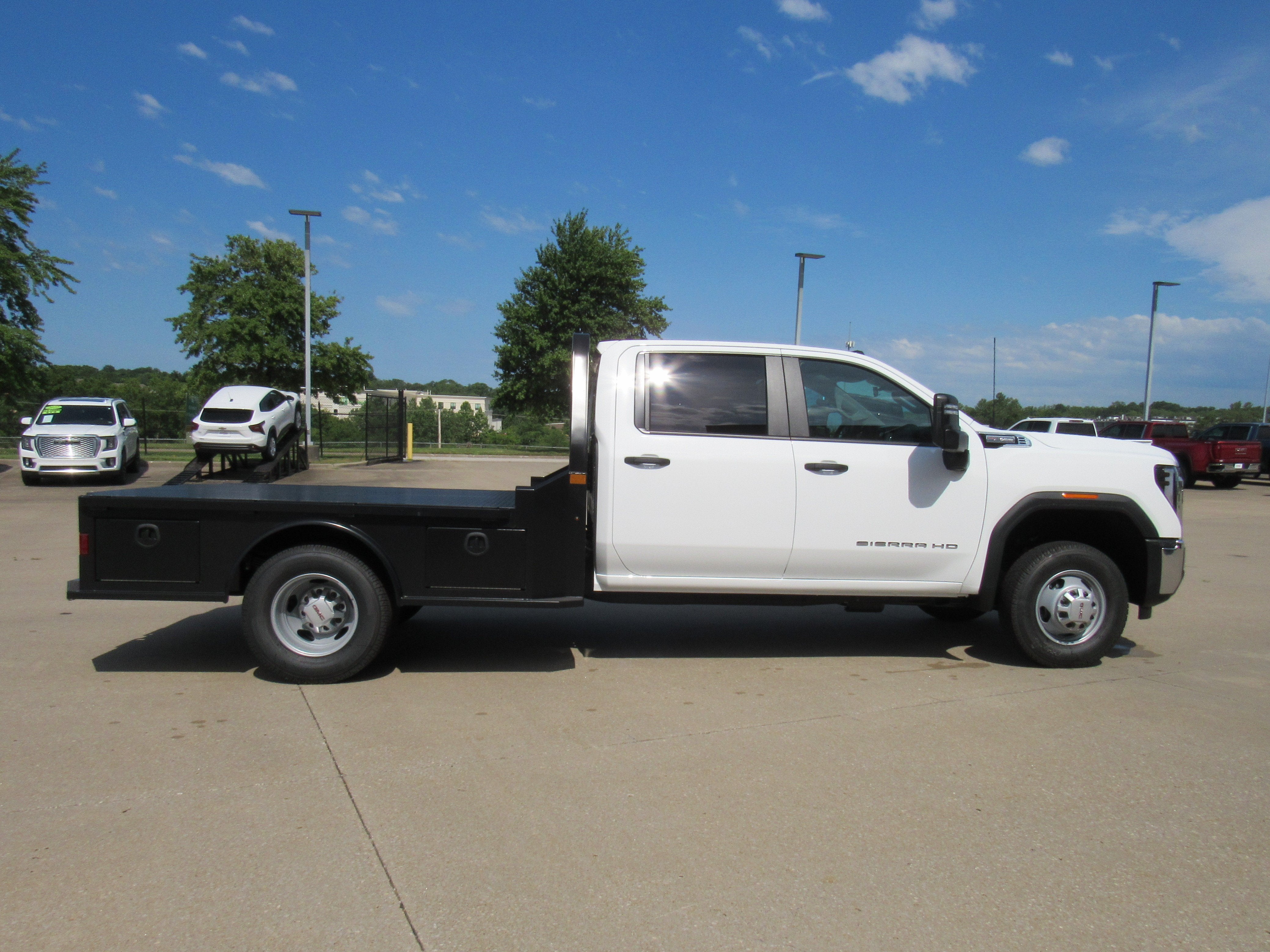 2026 GMC Sierra 3500 HD Chassis Cab Pro