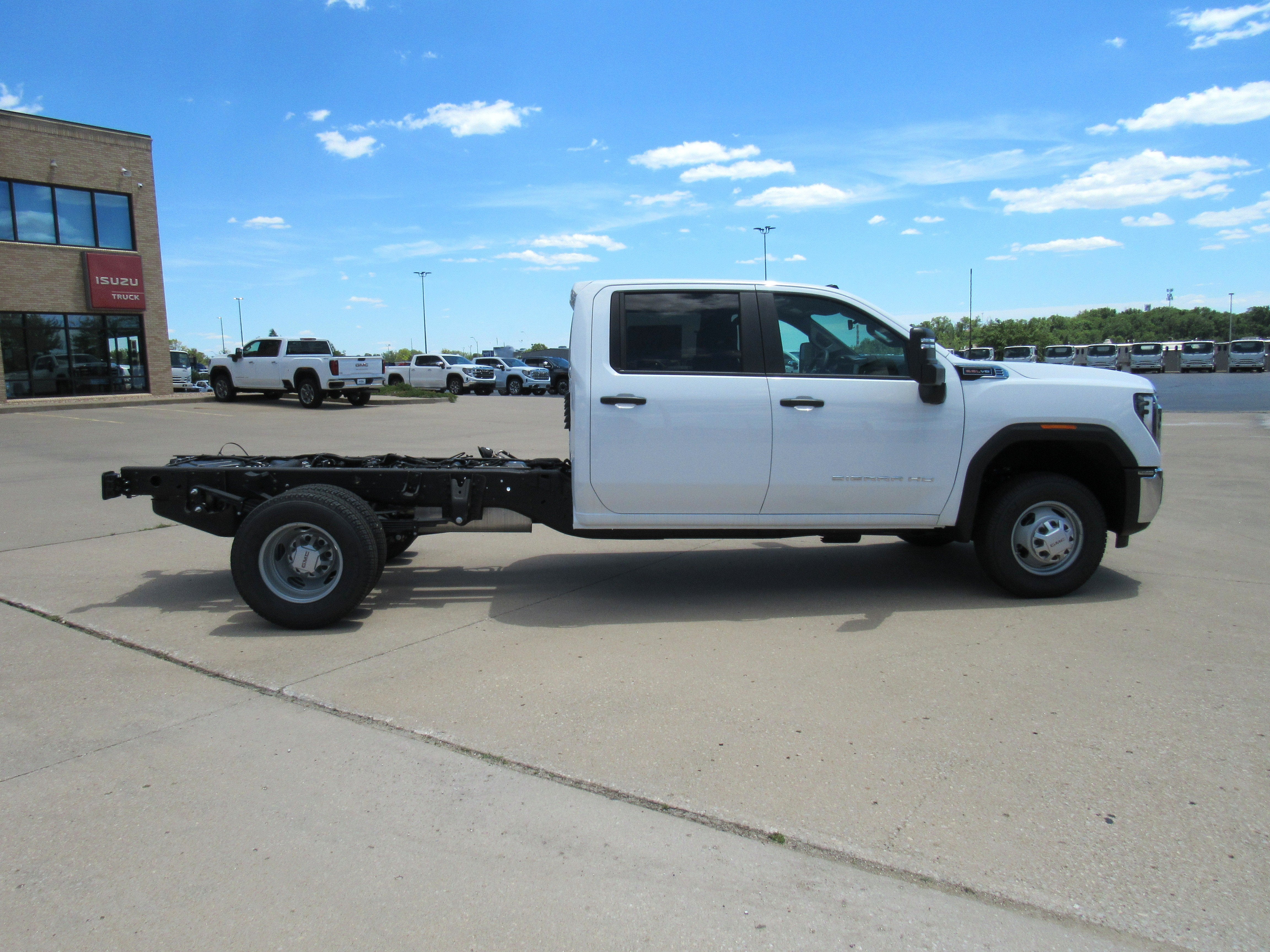 2026 GMC Sierra 3500 HD Chassis Cab Pro