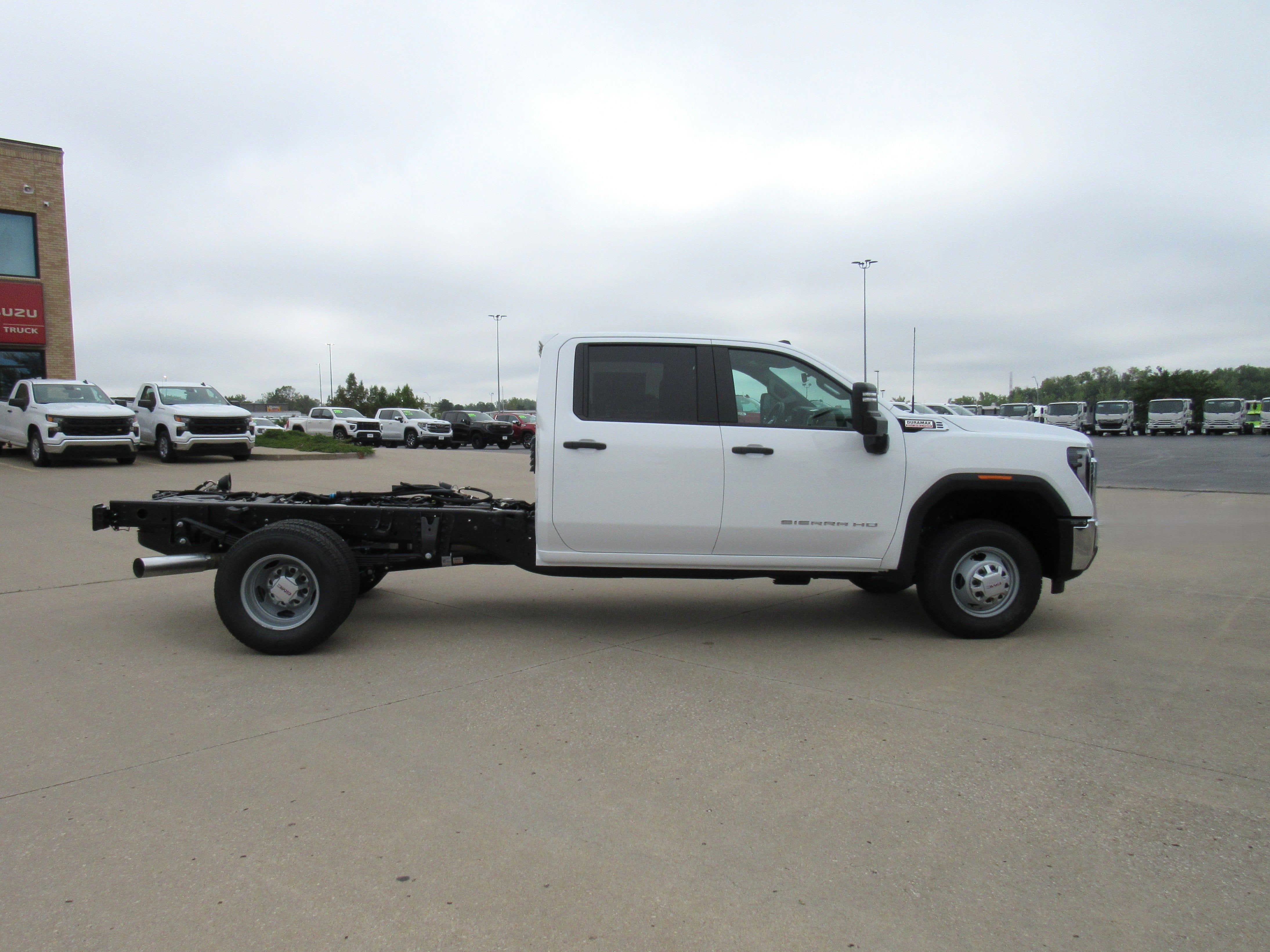 2026 GMC Sierra 3500 HD Chassis Cab Pro