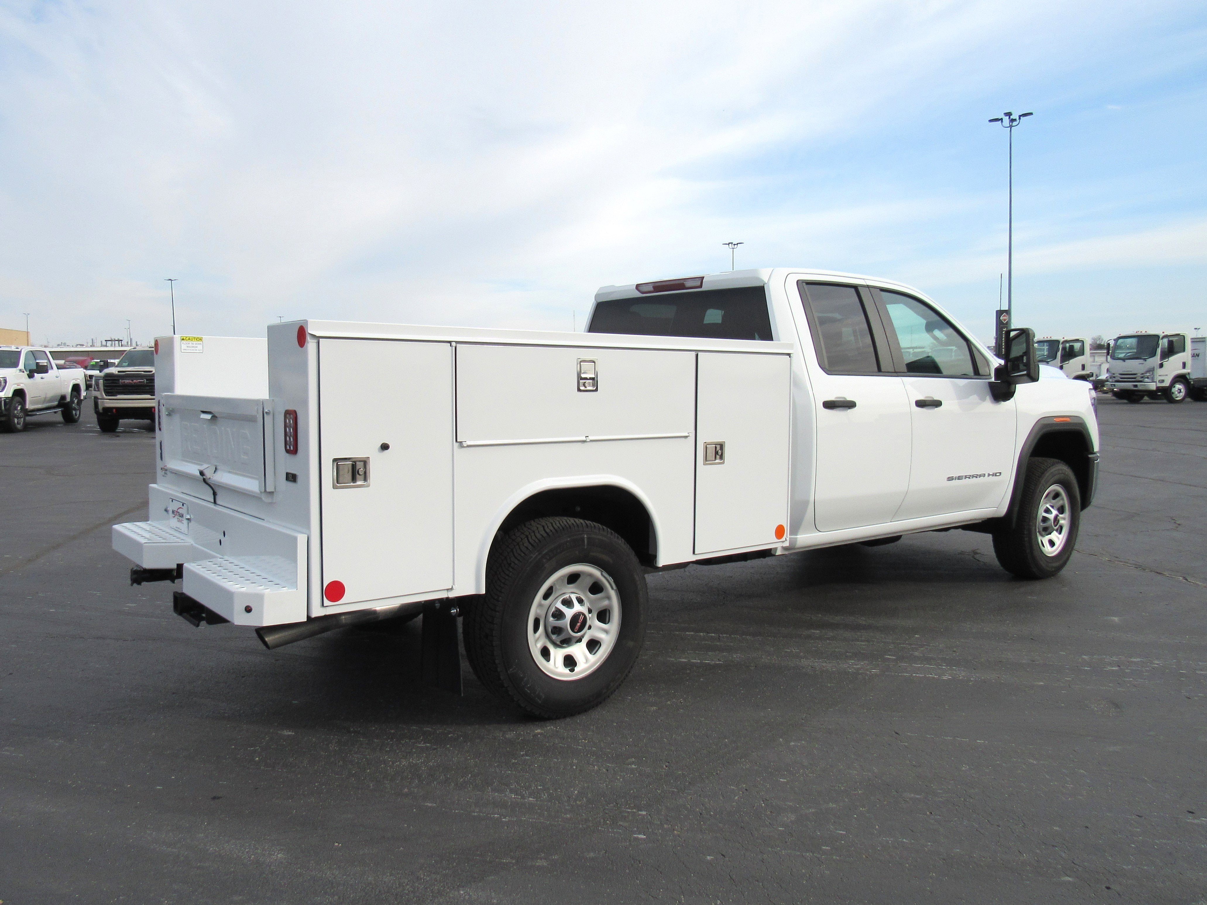 2025 GMC Sierra 3500 HD Pro