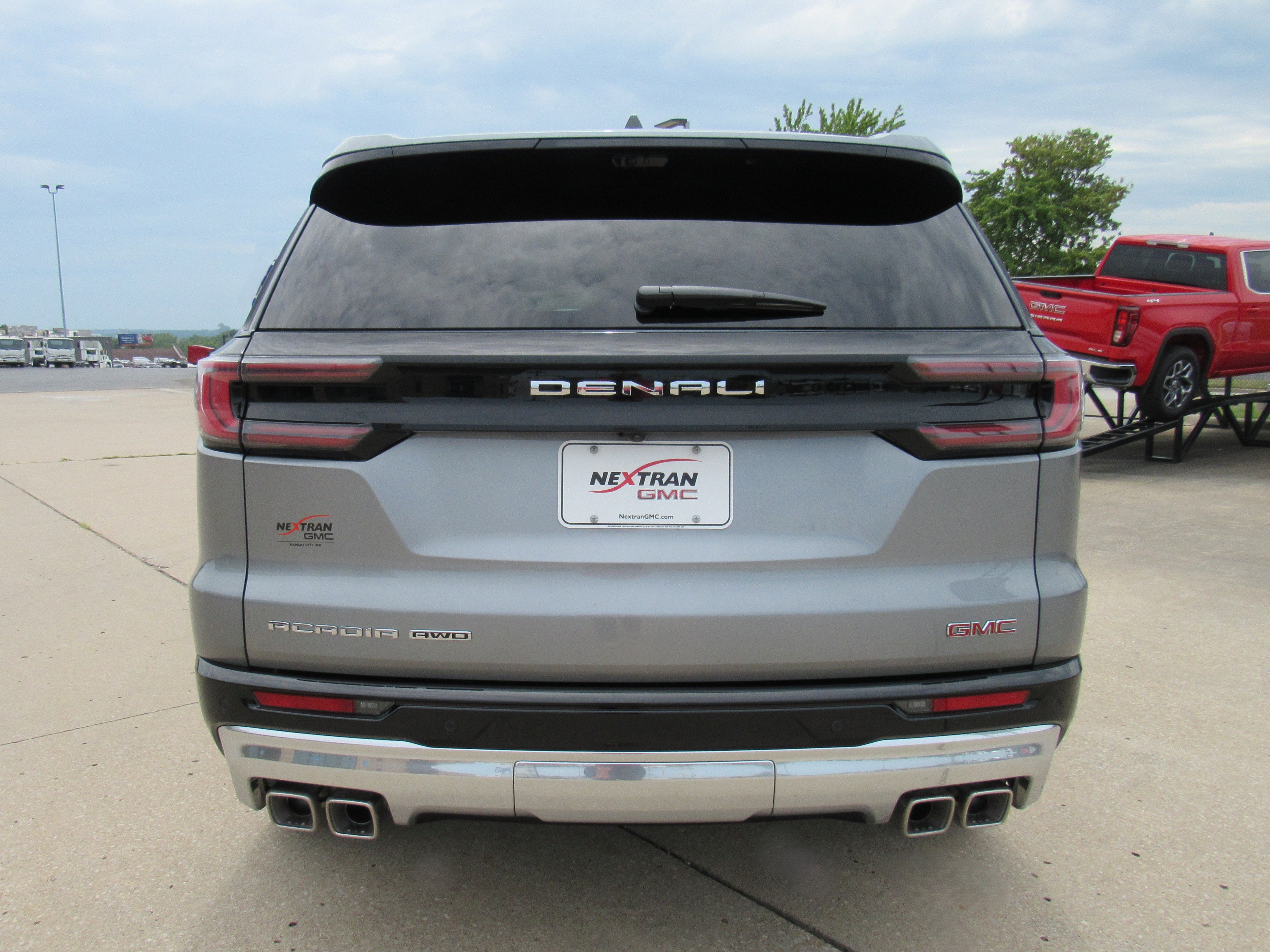 2026 GMC Acadia Denali