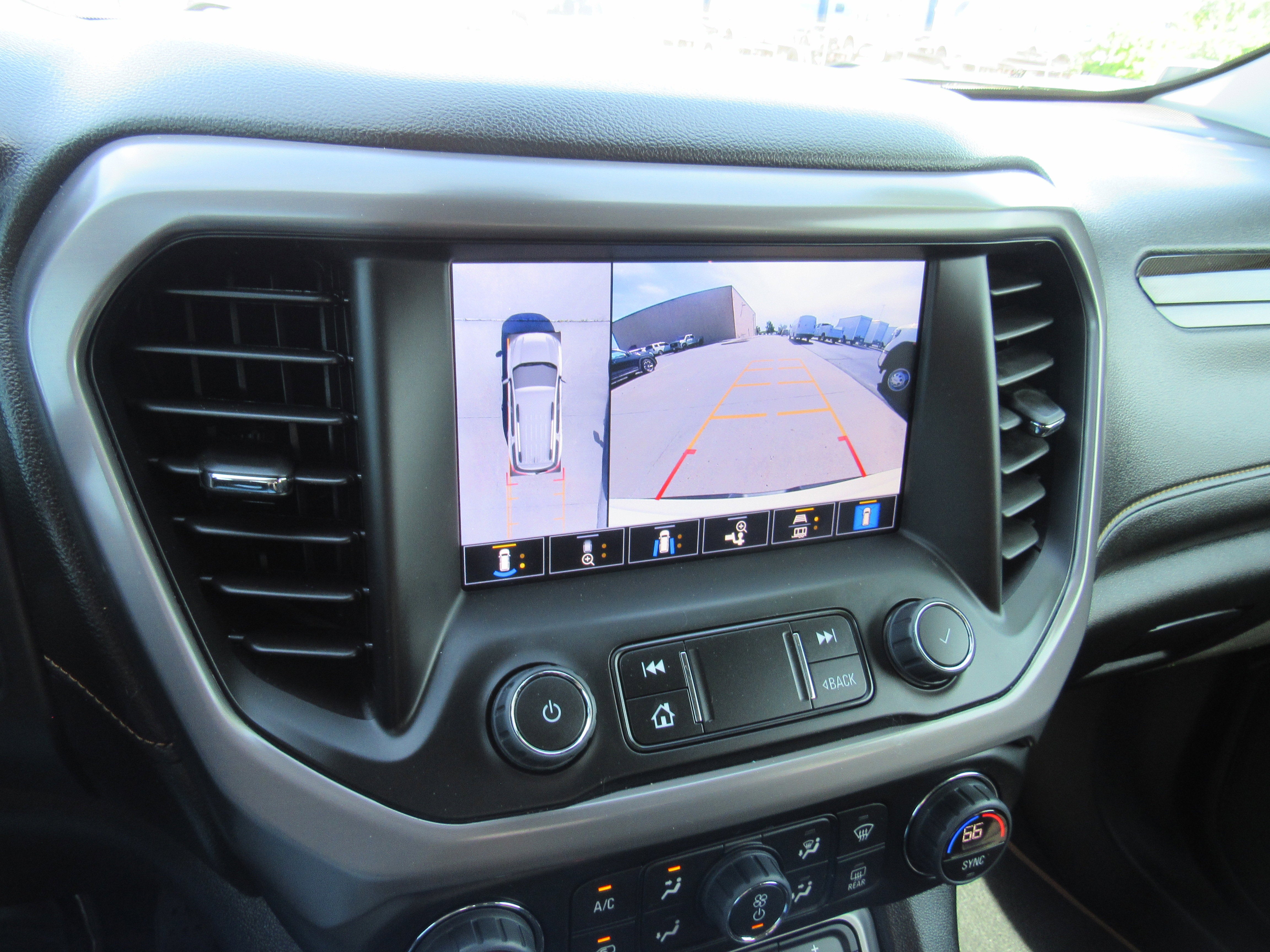 2023 GMC Acadia AT4