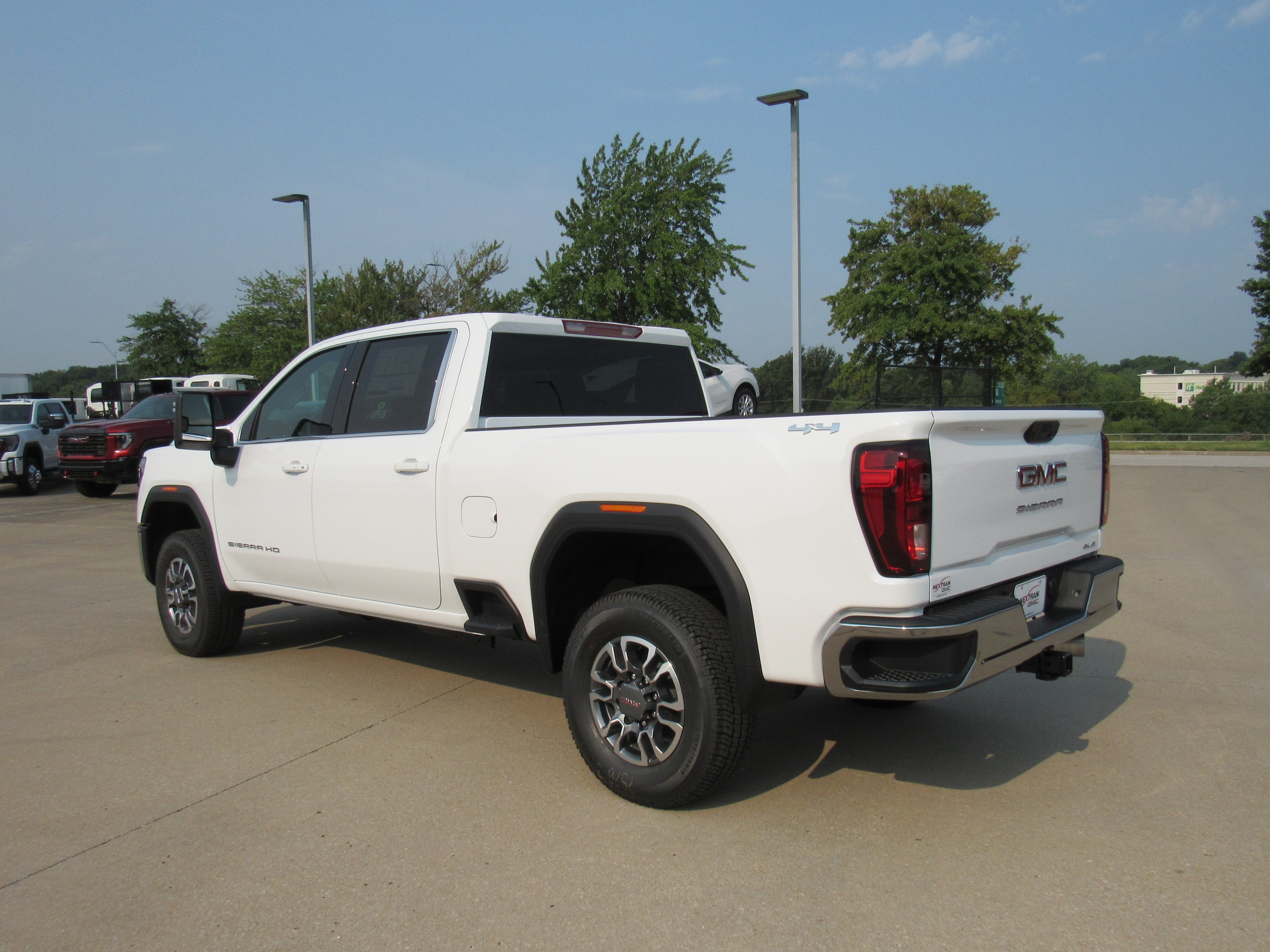 2026 GMC Sierra 2500 HD SLE