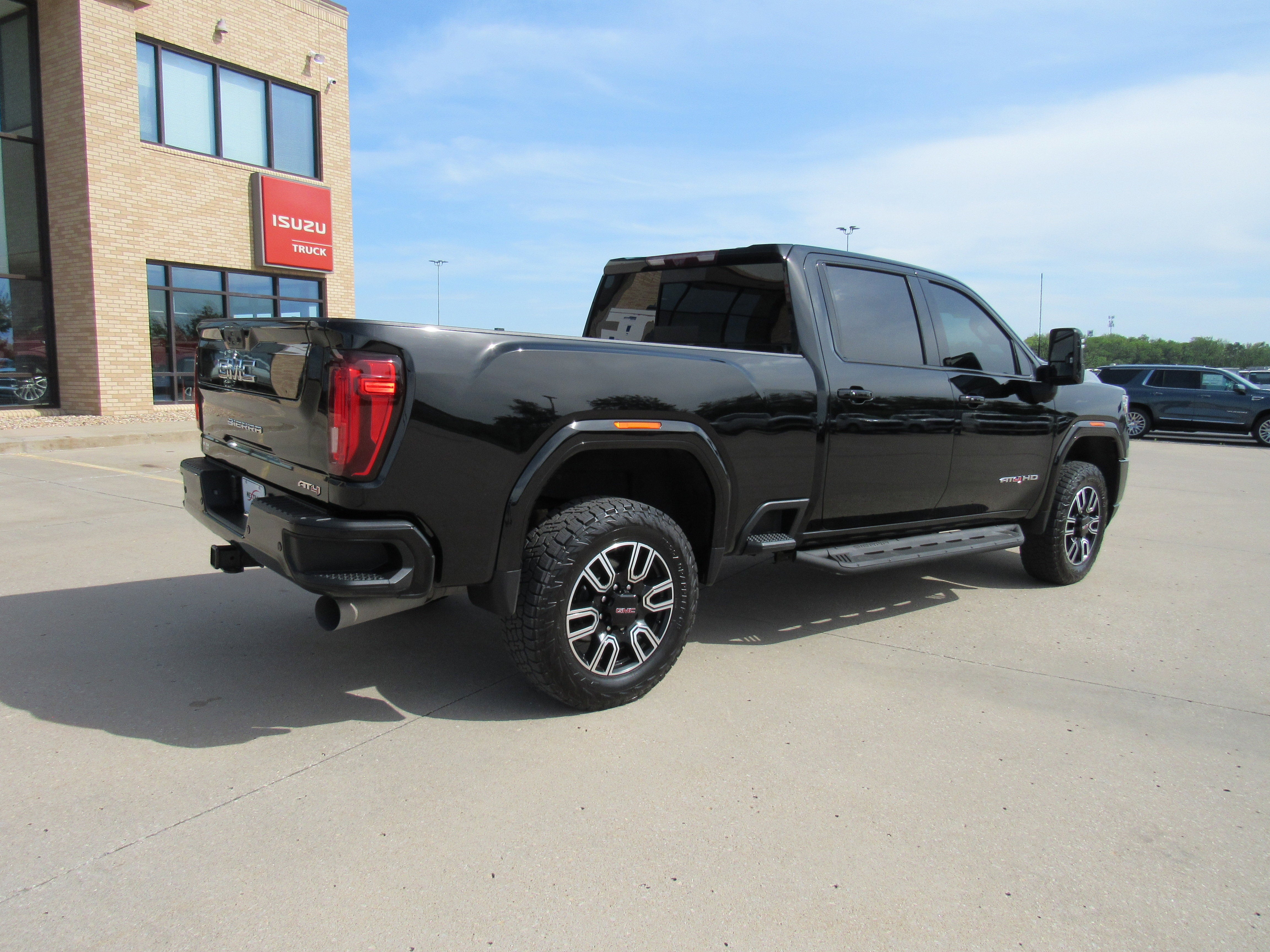 2023 GMC Sierra 2500 HD AT4