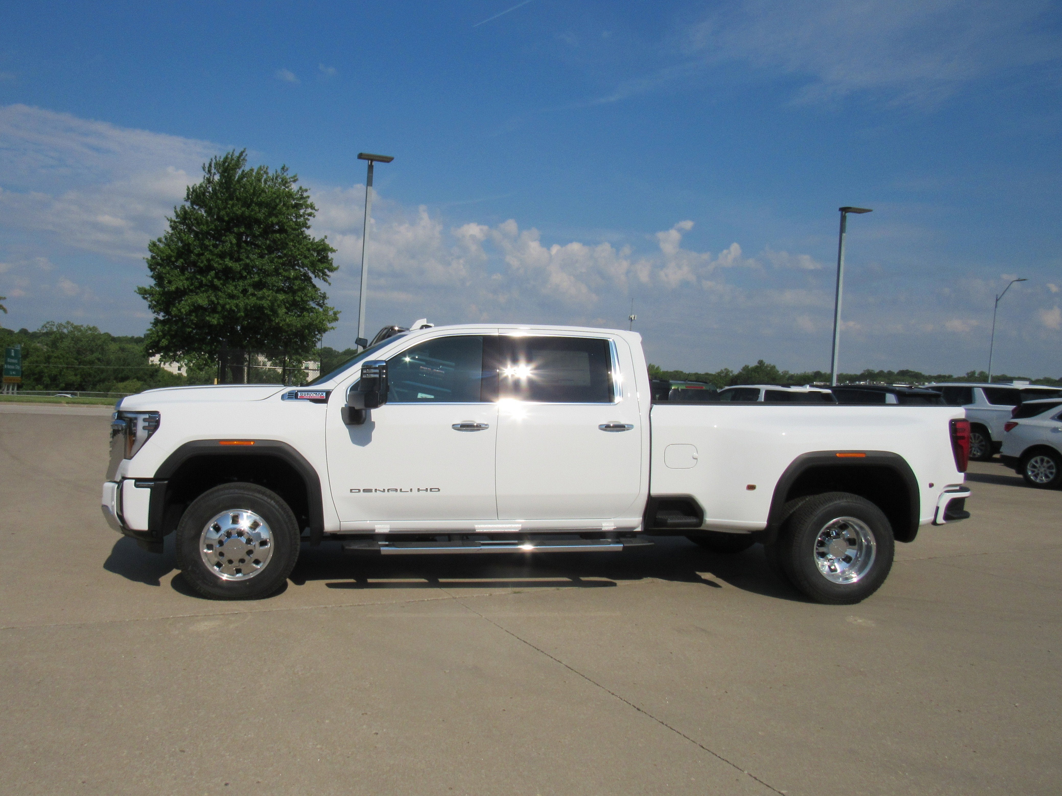 2026 GMC Sierra 3500 HD Denali DRW