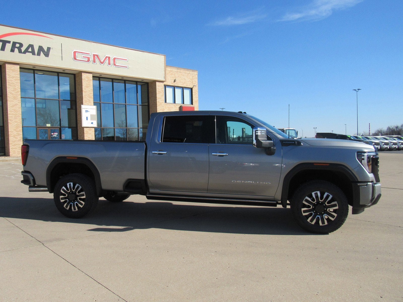 2025 GMC Sierra 3500 HD Denali Ultimate