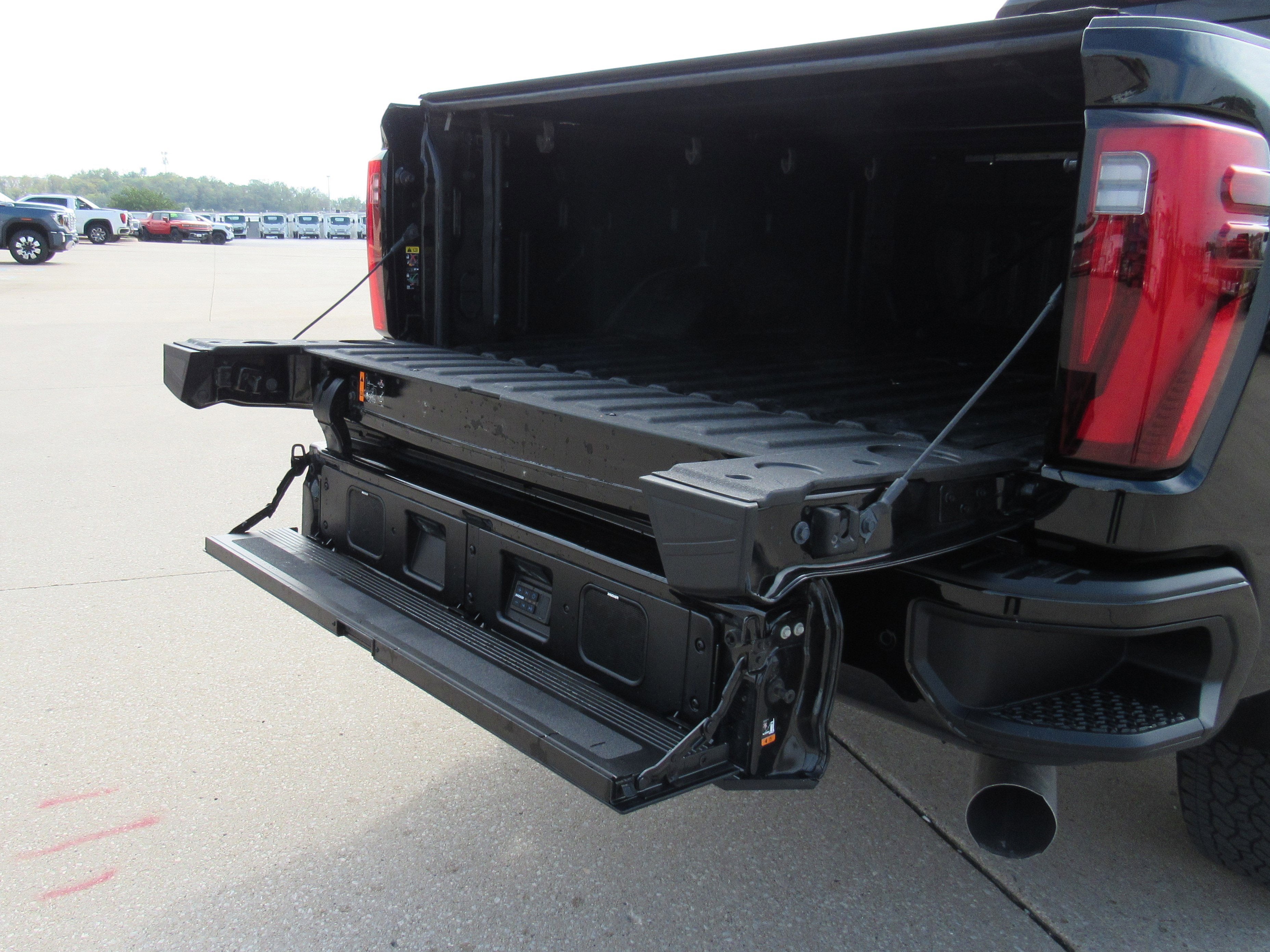 2025 GMC Sierra 3500 HD Denali Ultimate