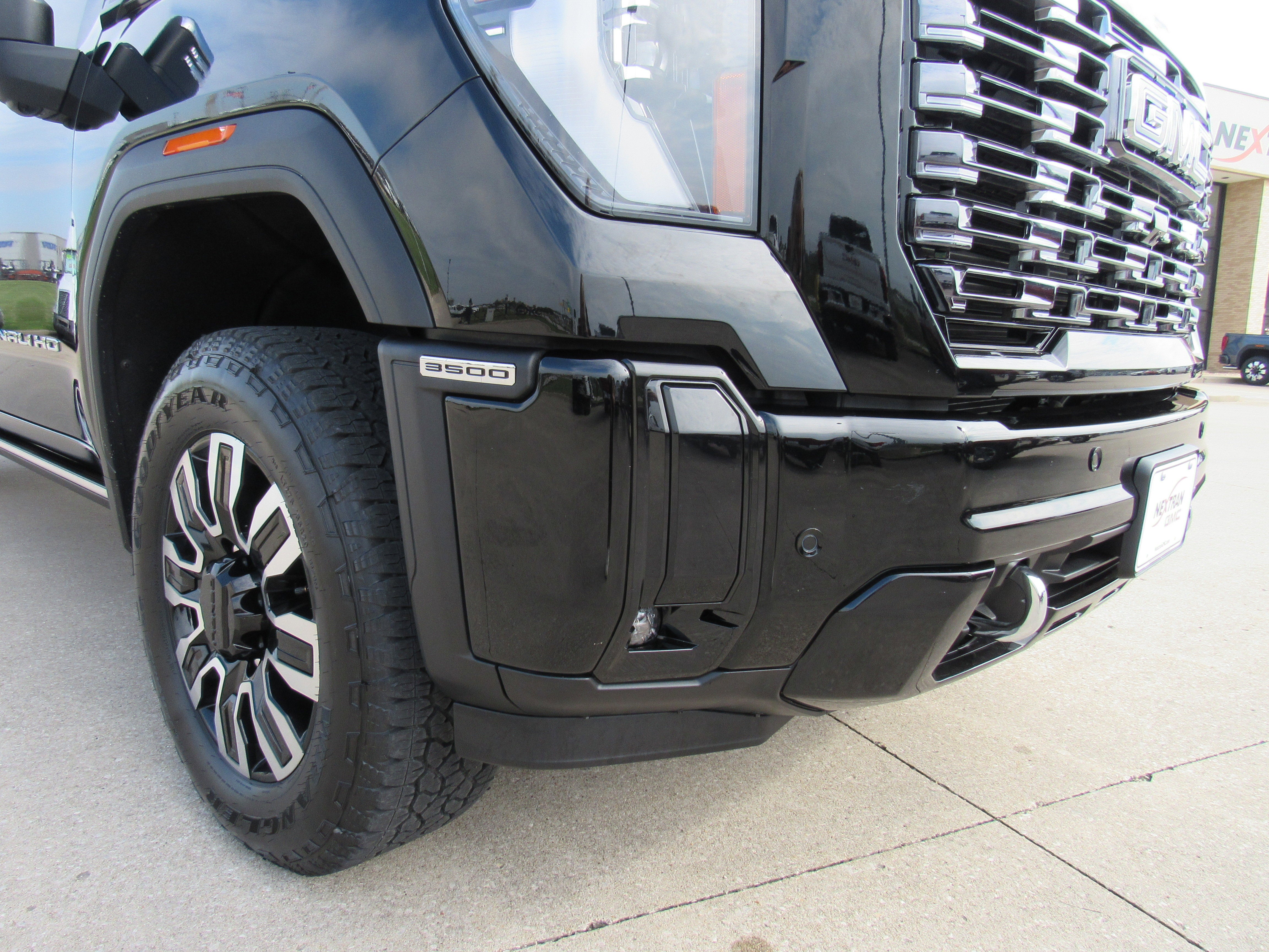 2025 GMC Sierra 3500 HD Denali Ultimate