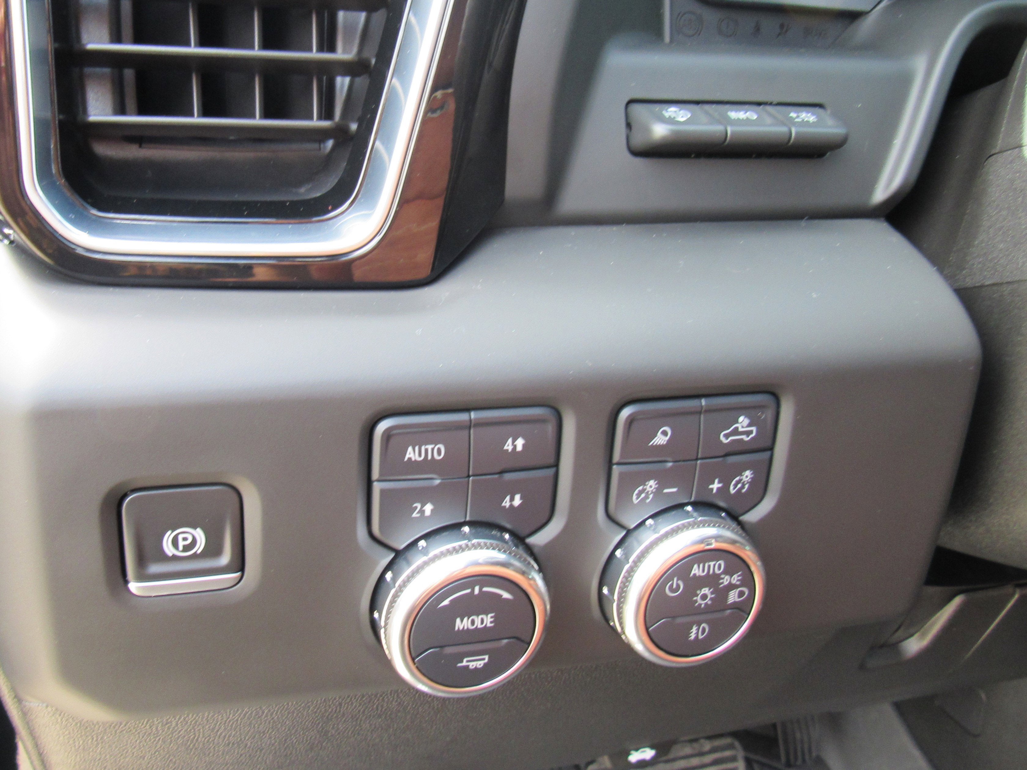 2025 GMC Sierra 3500 HD Denali Ultimate