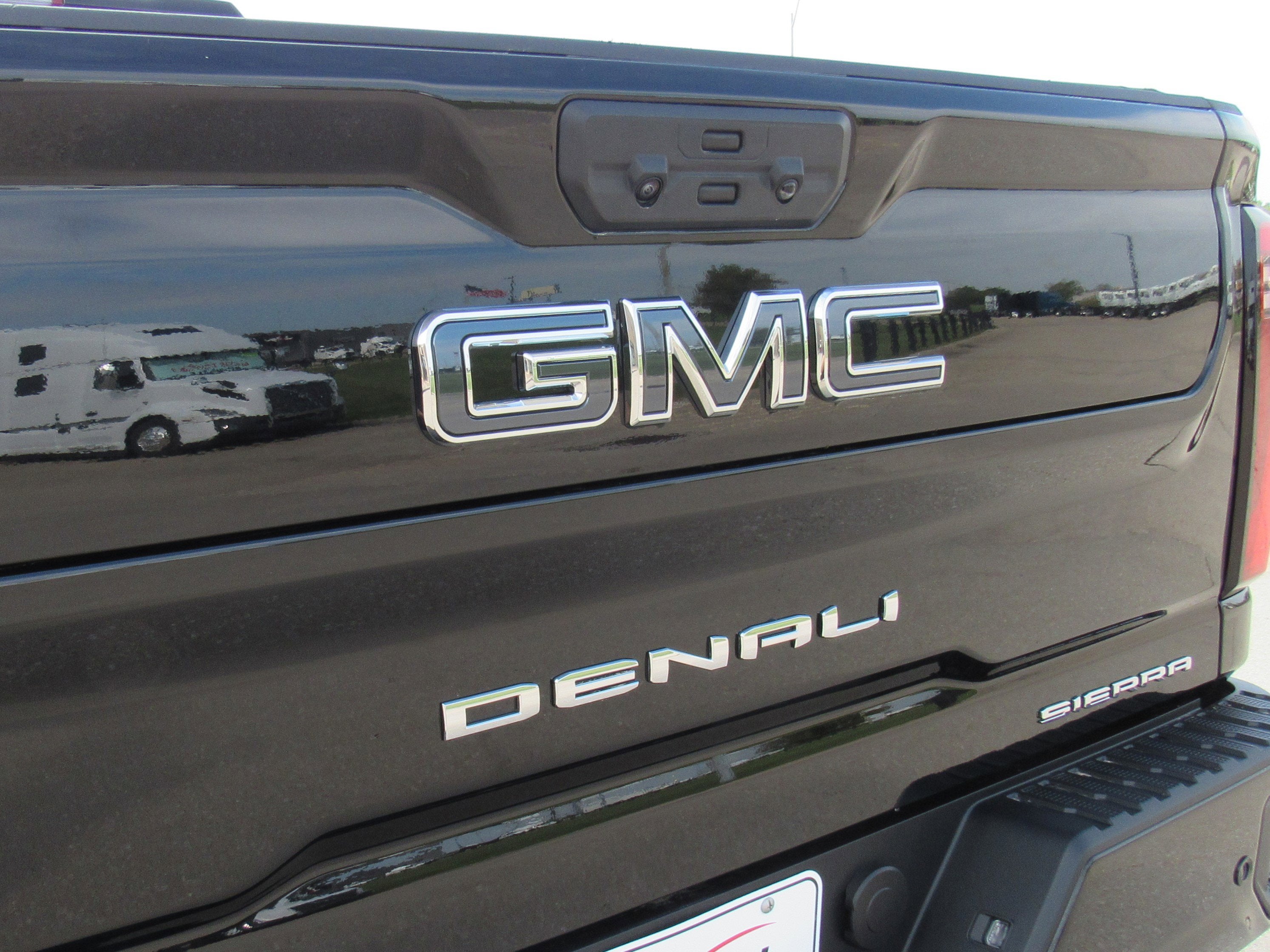 2025 GMC Sierra 3500 HD Denali Ultimate