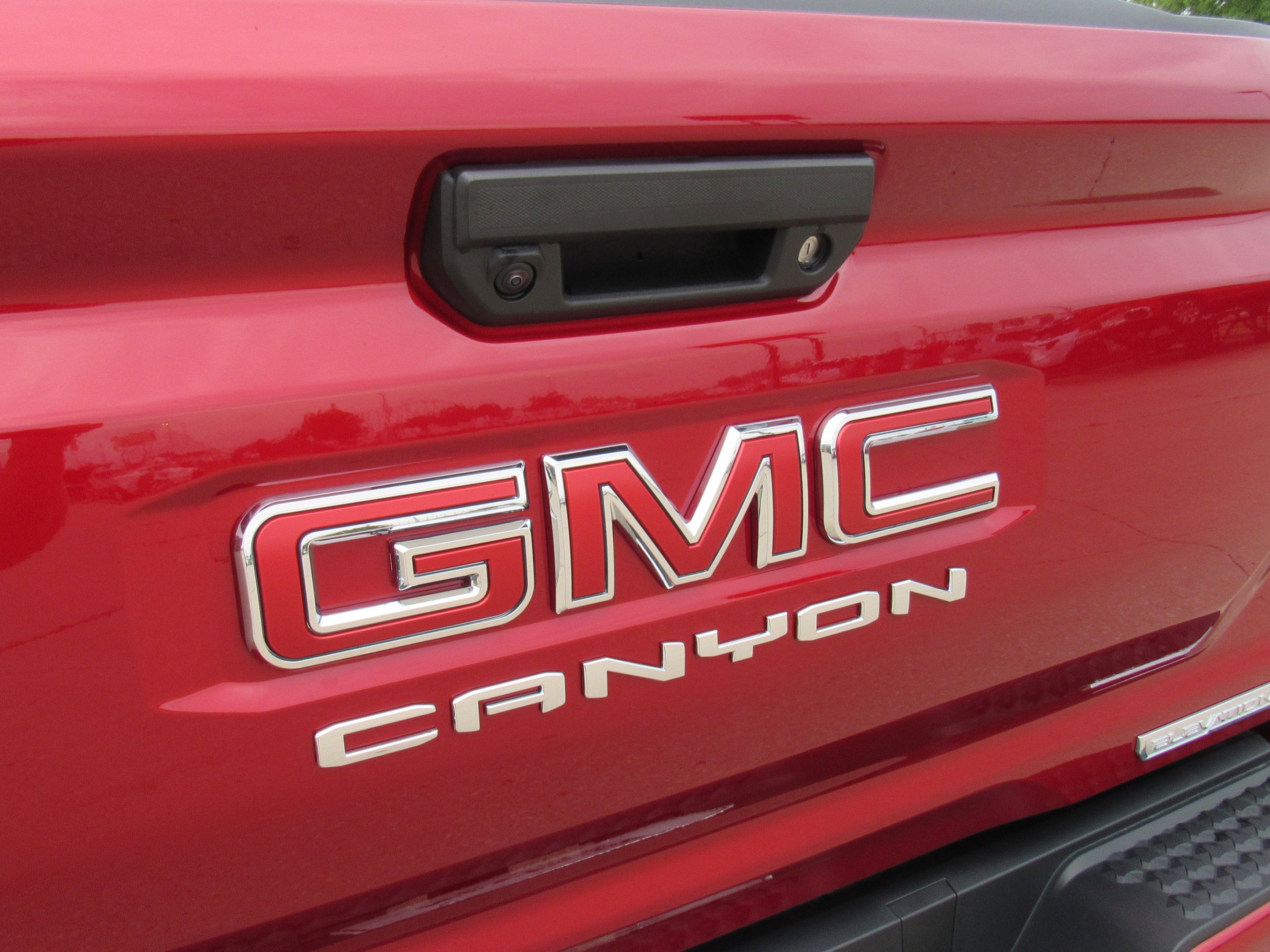 2026 GMC Canyon Elevation