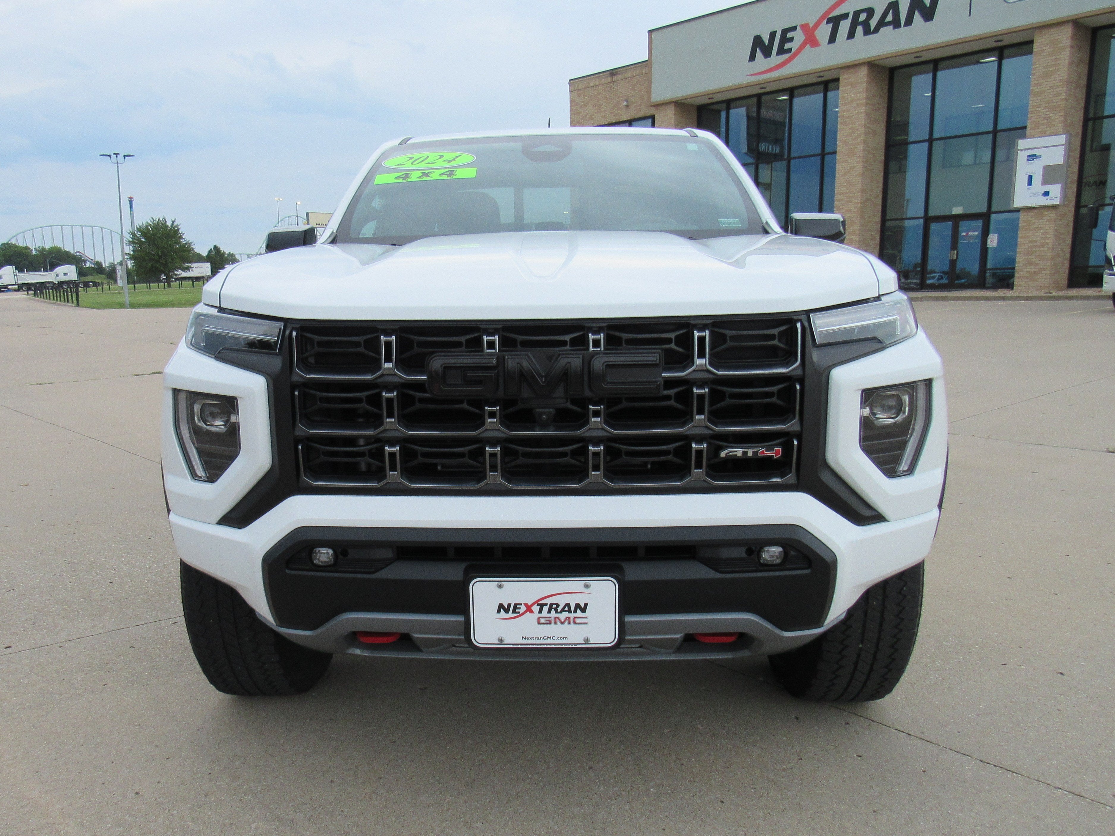 2024 GMC Canyon AT4