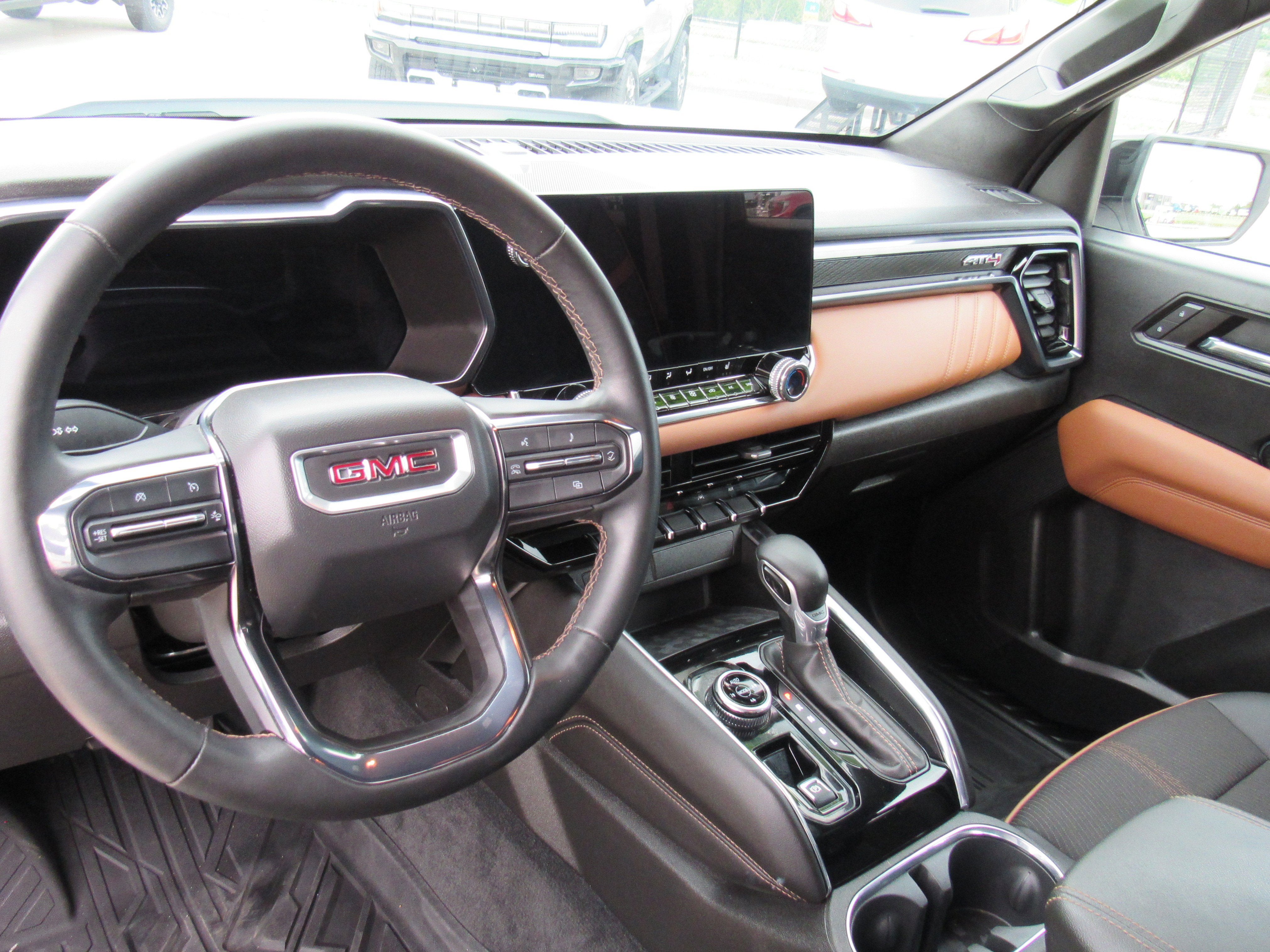 2024 GMC Canyon AT4
