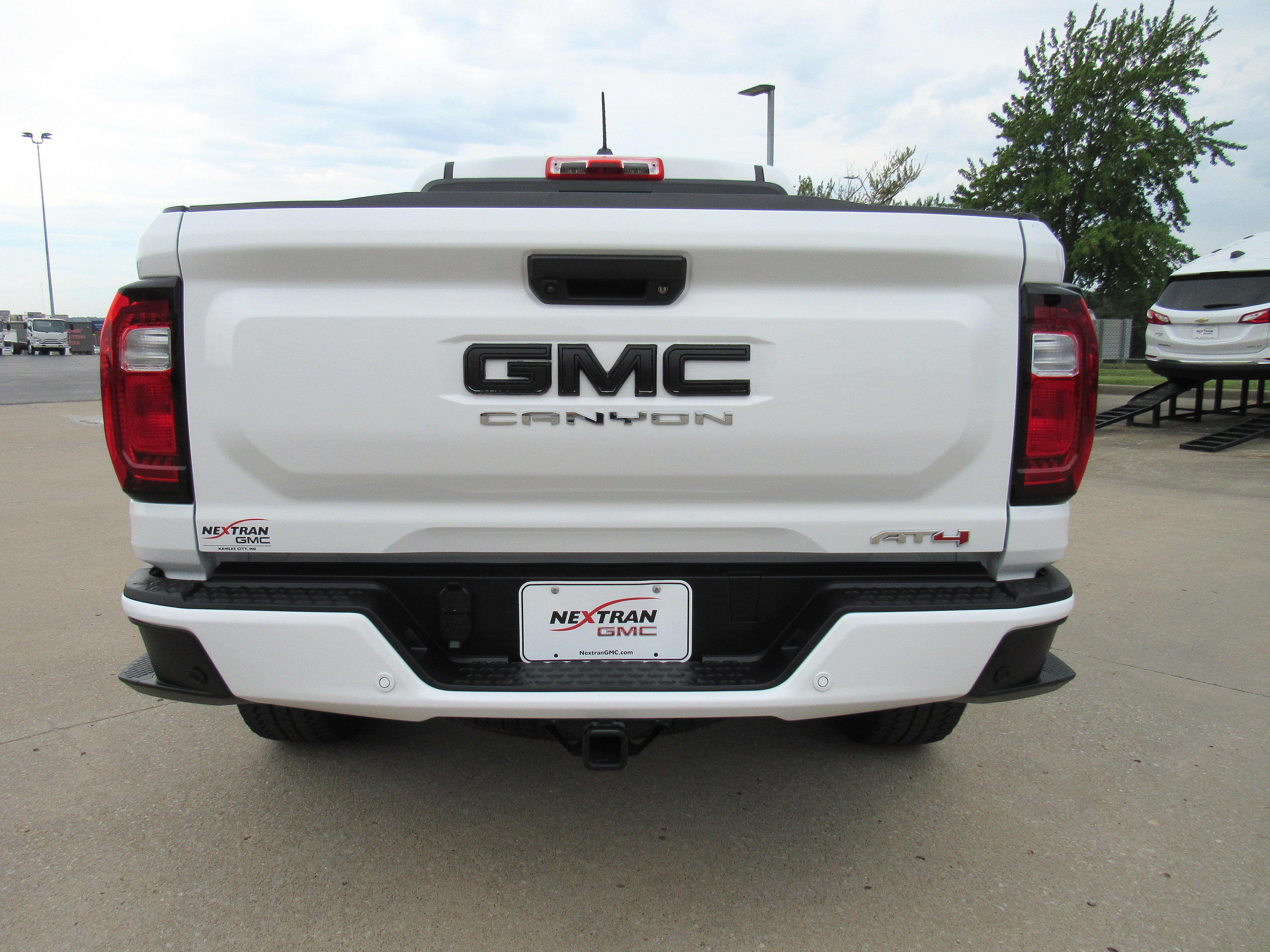 2024 GMC Canyon AT4
