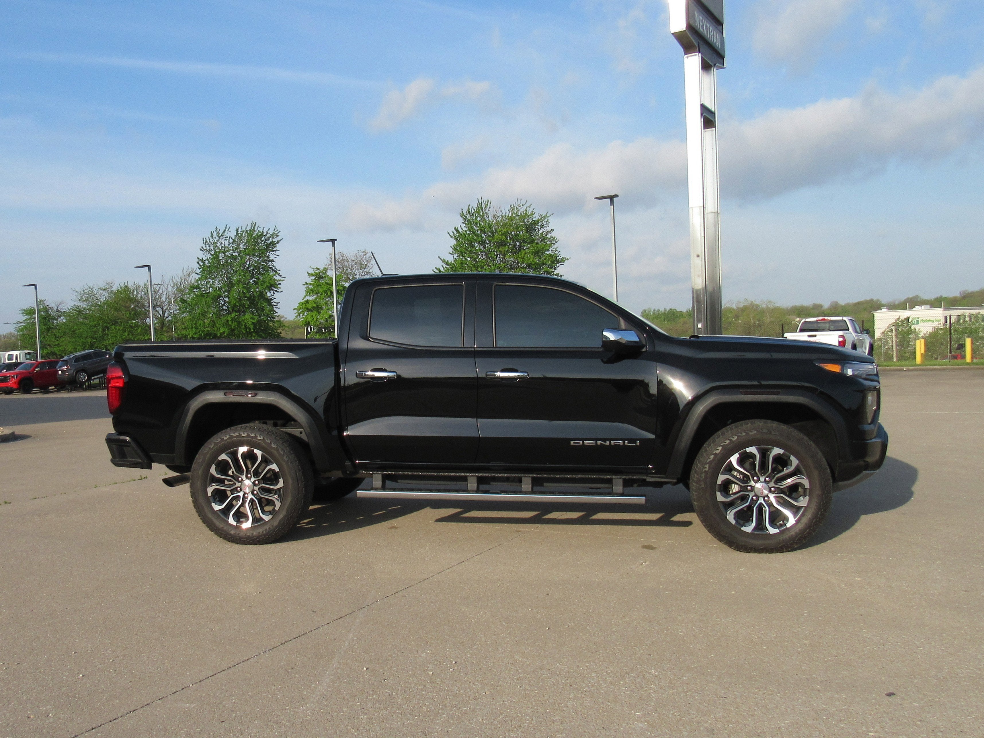 2024 GMC Canyon Denali