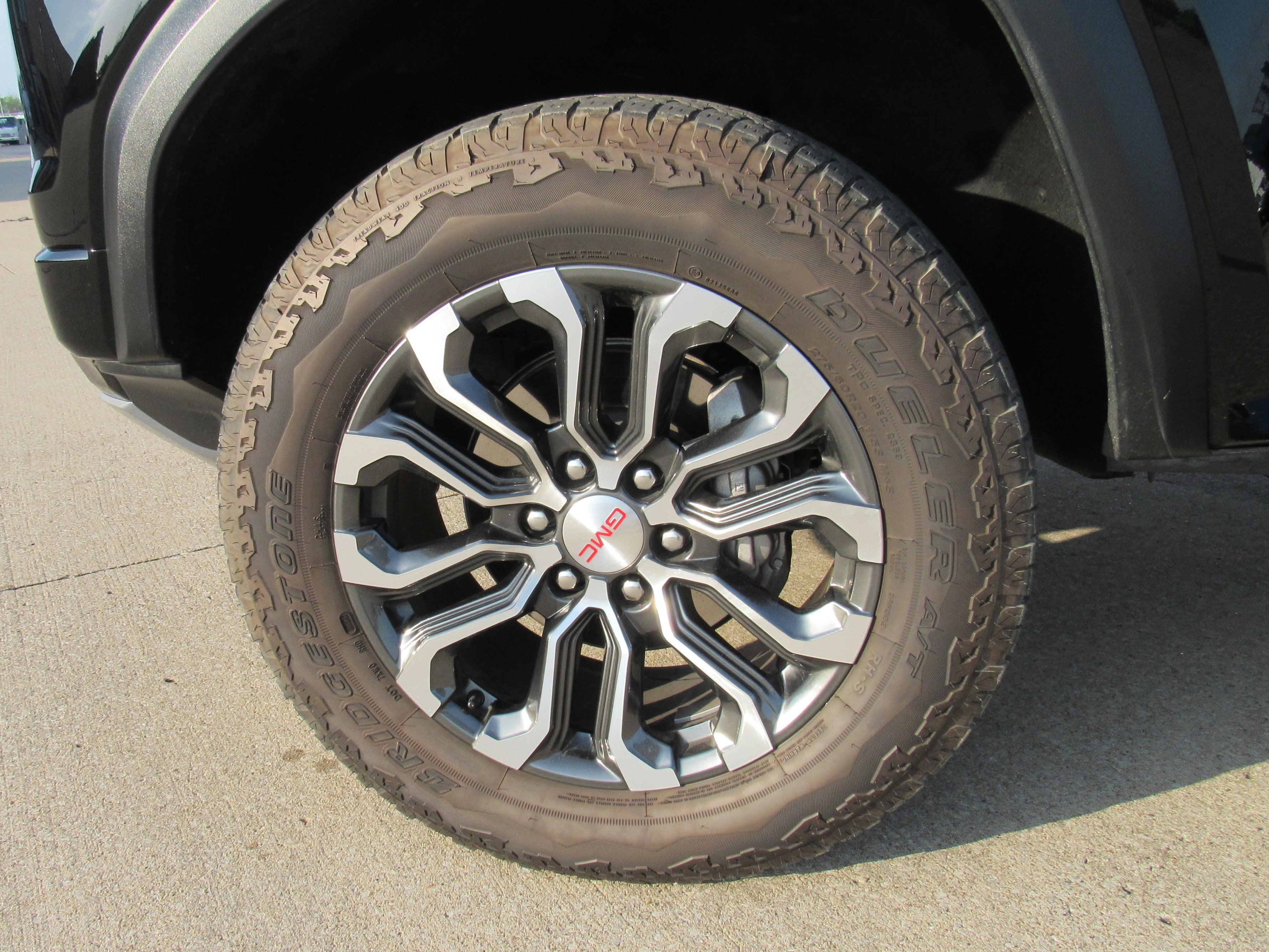 2024 GMC Canyon Denali