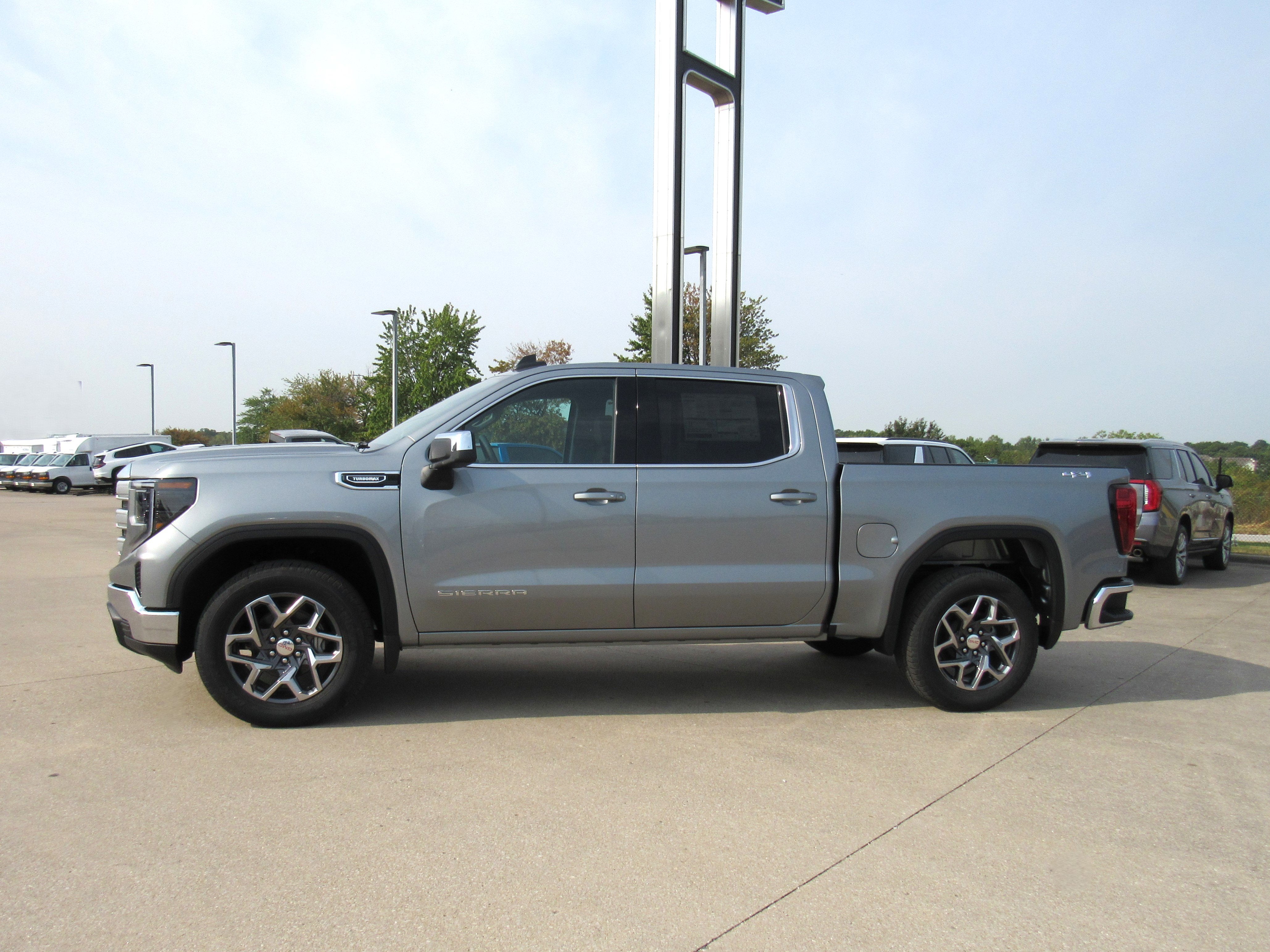 2026 GMC Sierra 1500 SLE