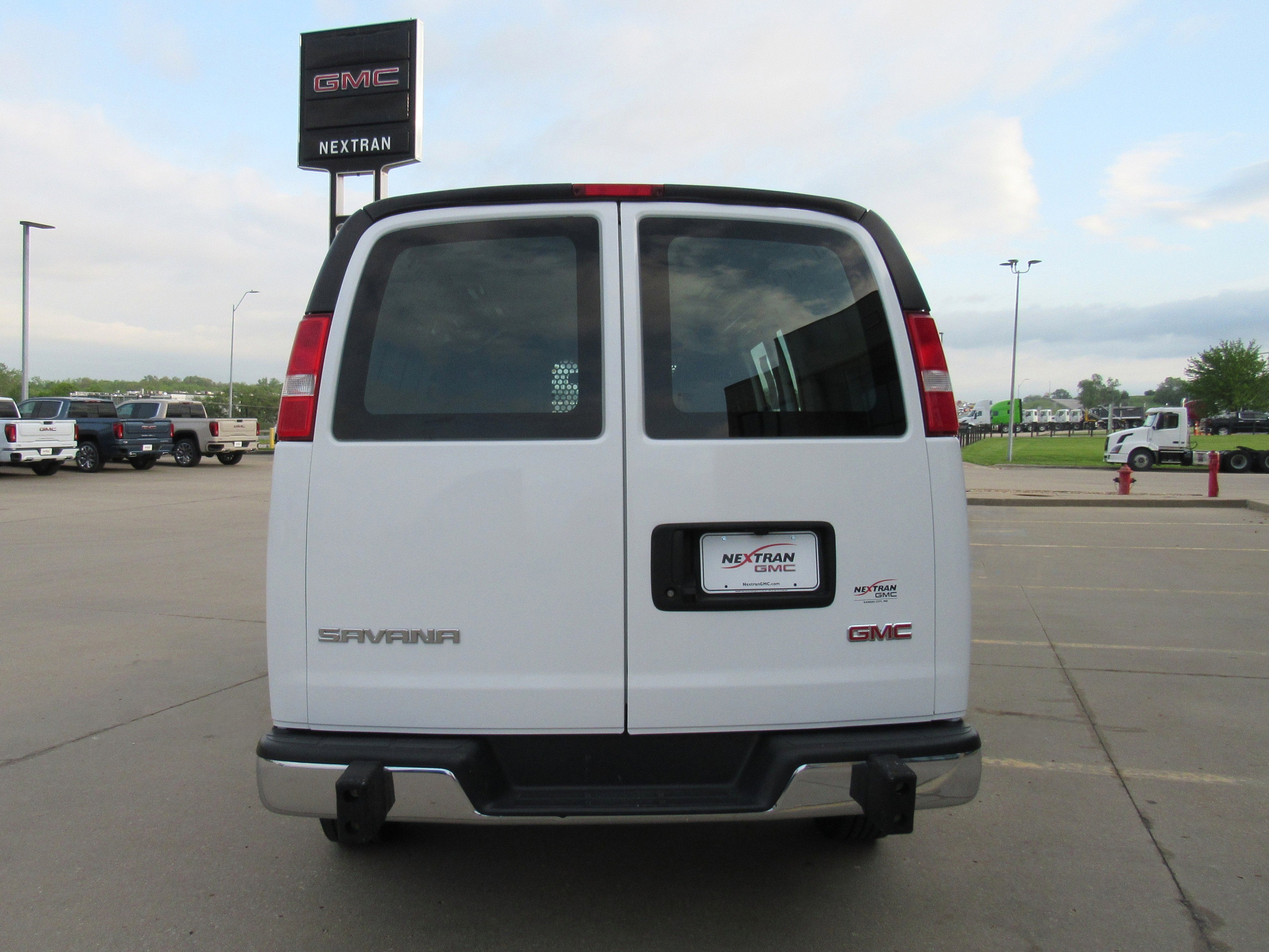 2024 GMC Savana Cargo 2500 Work Van