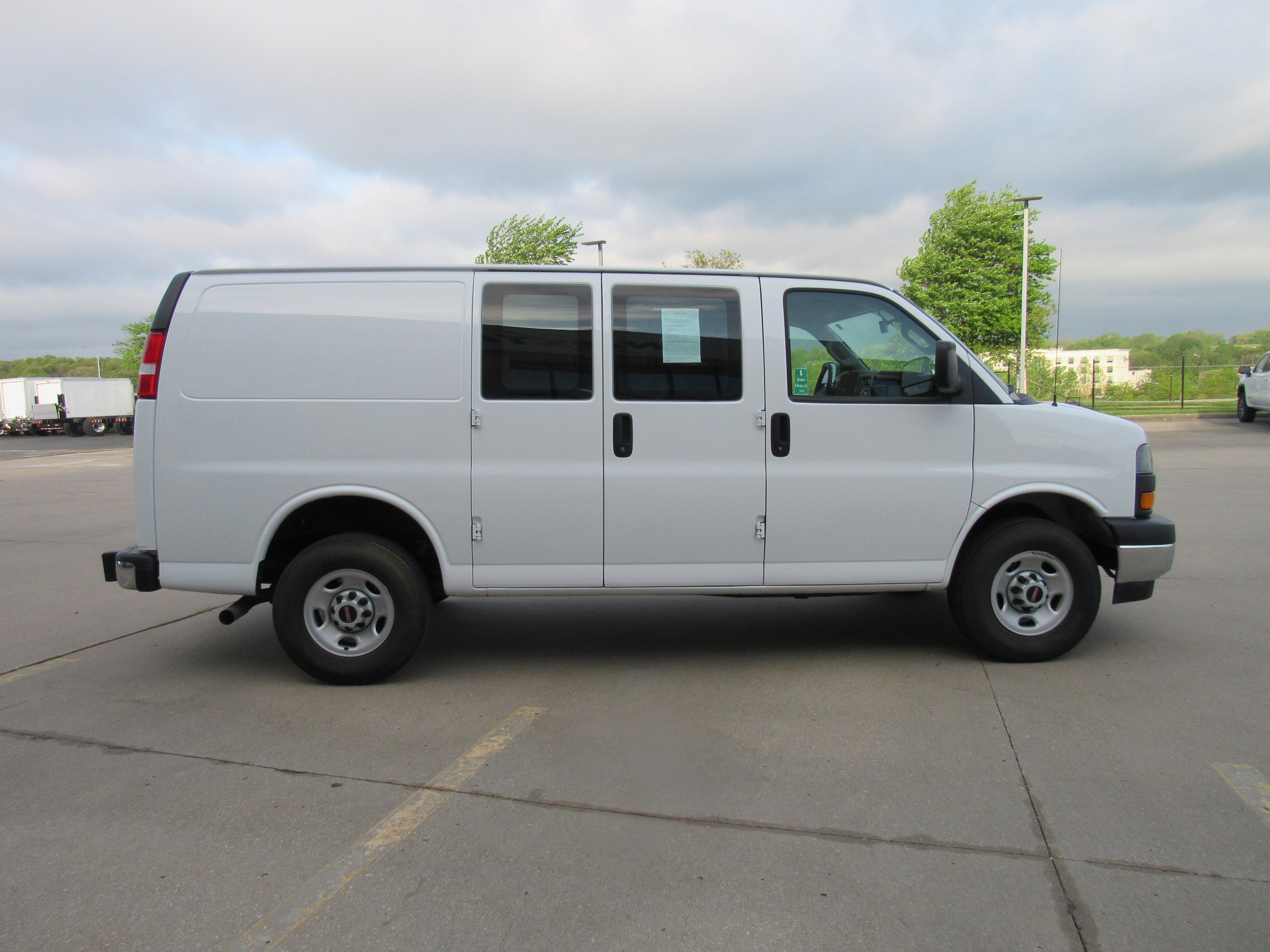 2024 GMC Savana Cargo 2500 Work Van