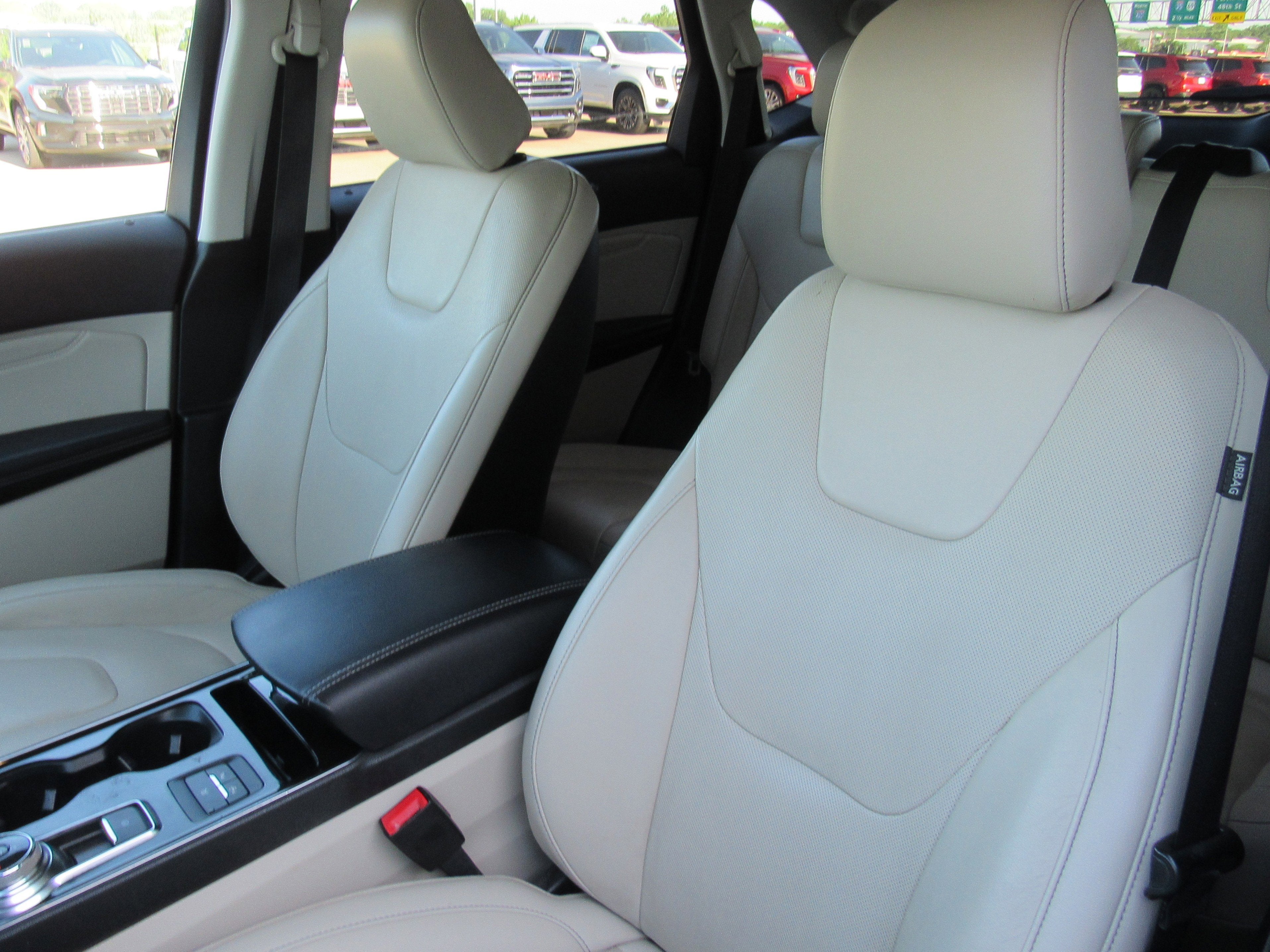 2020 Ford Edge Titanium