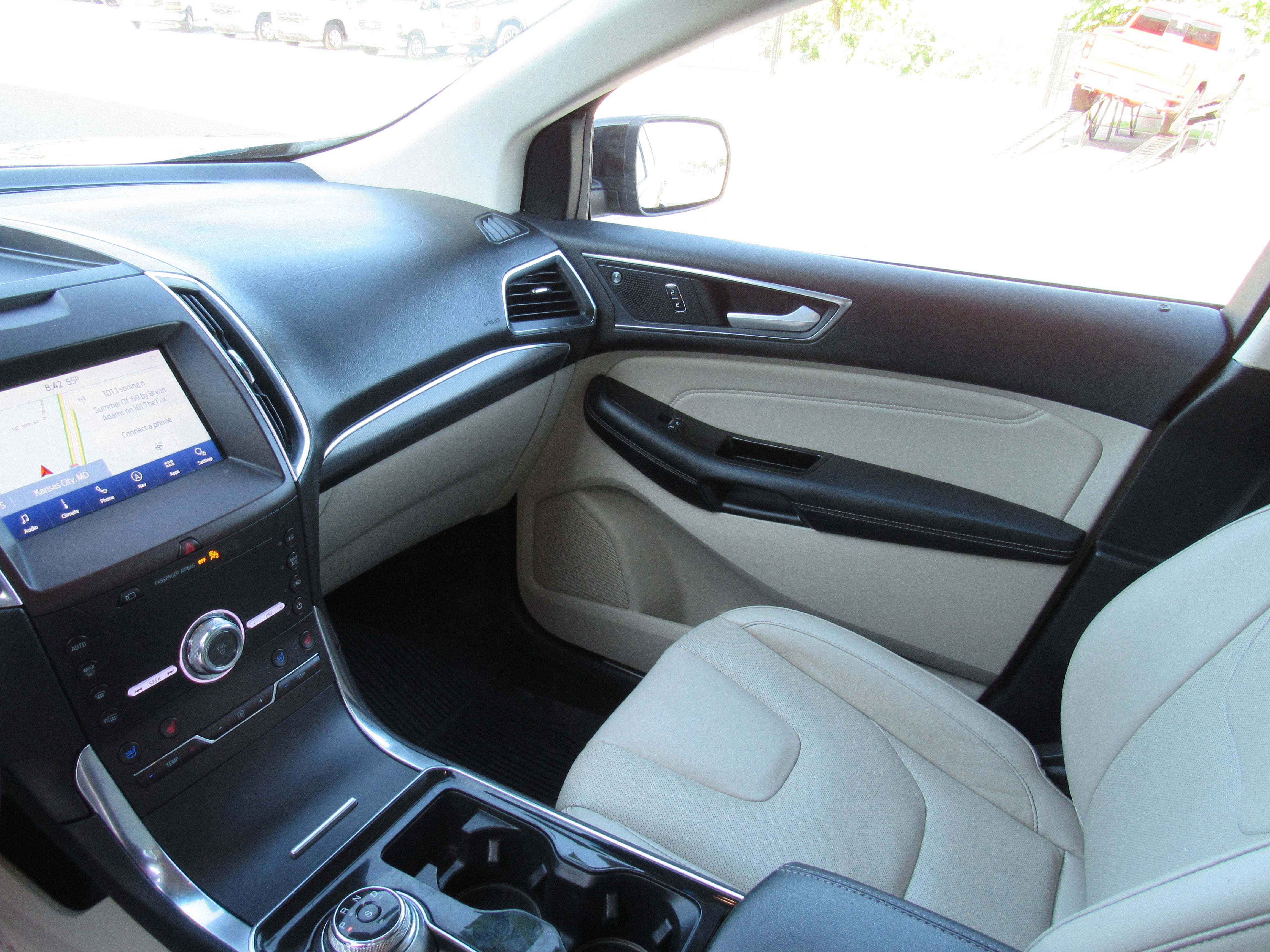 2020 Ford Edge Titanium