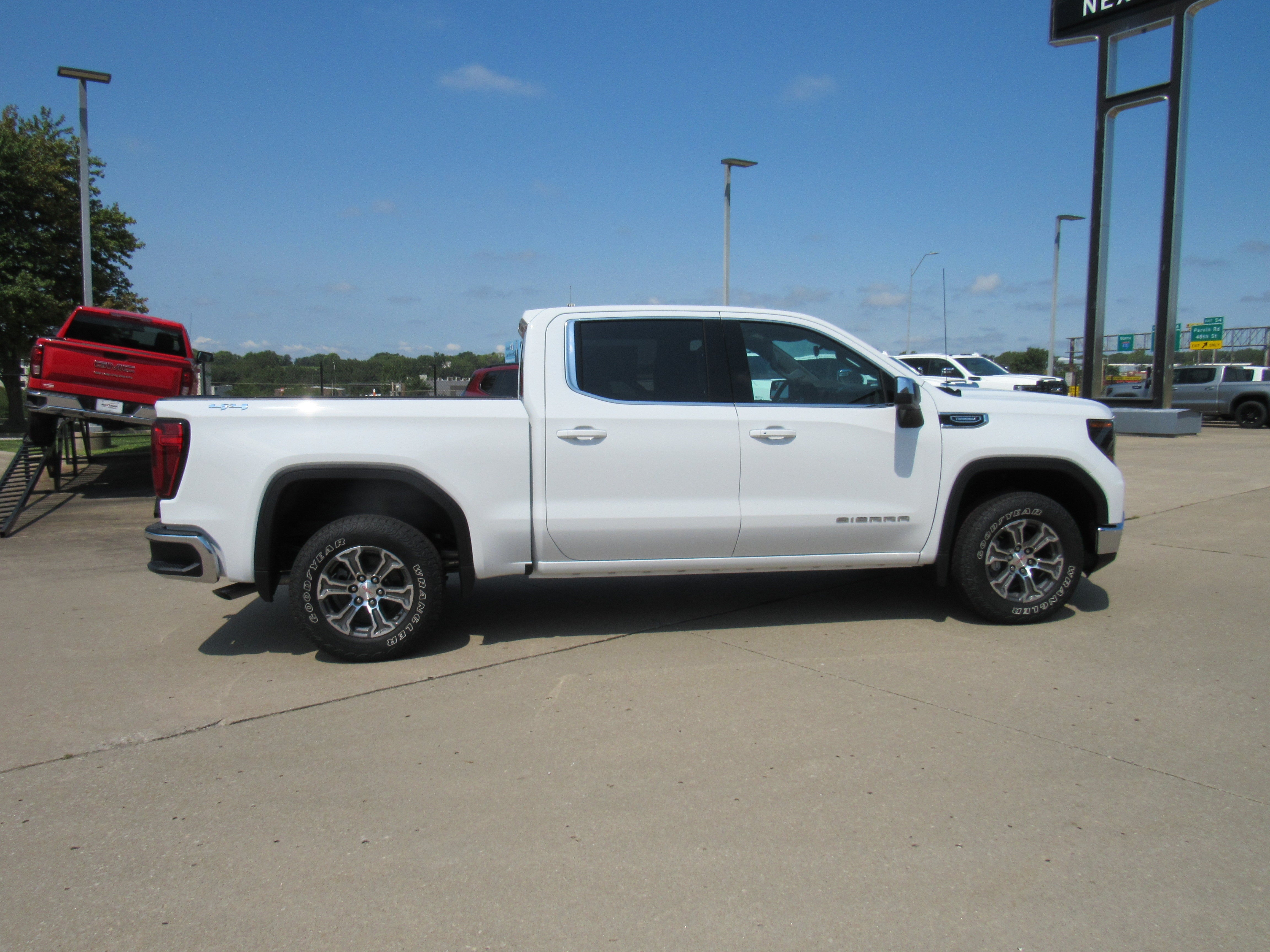 2026 GMC Sierra 1500 SLE