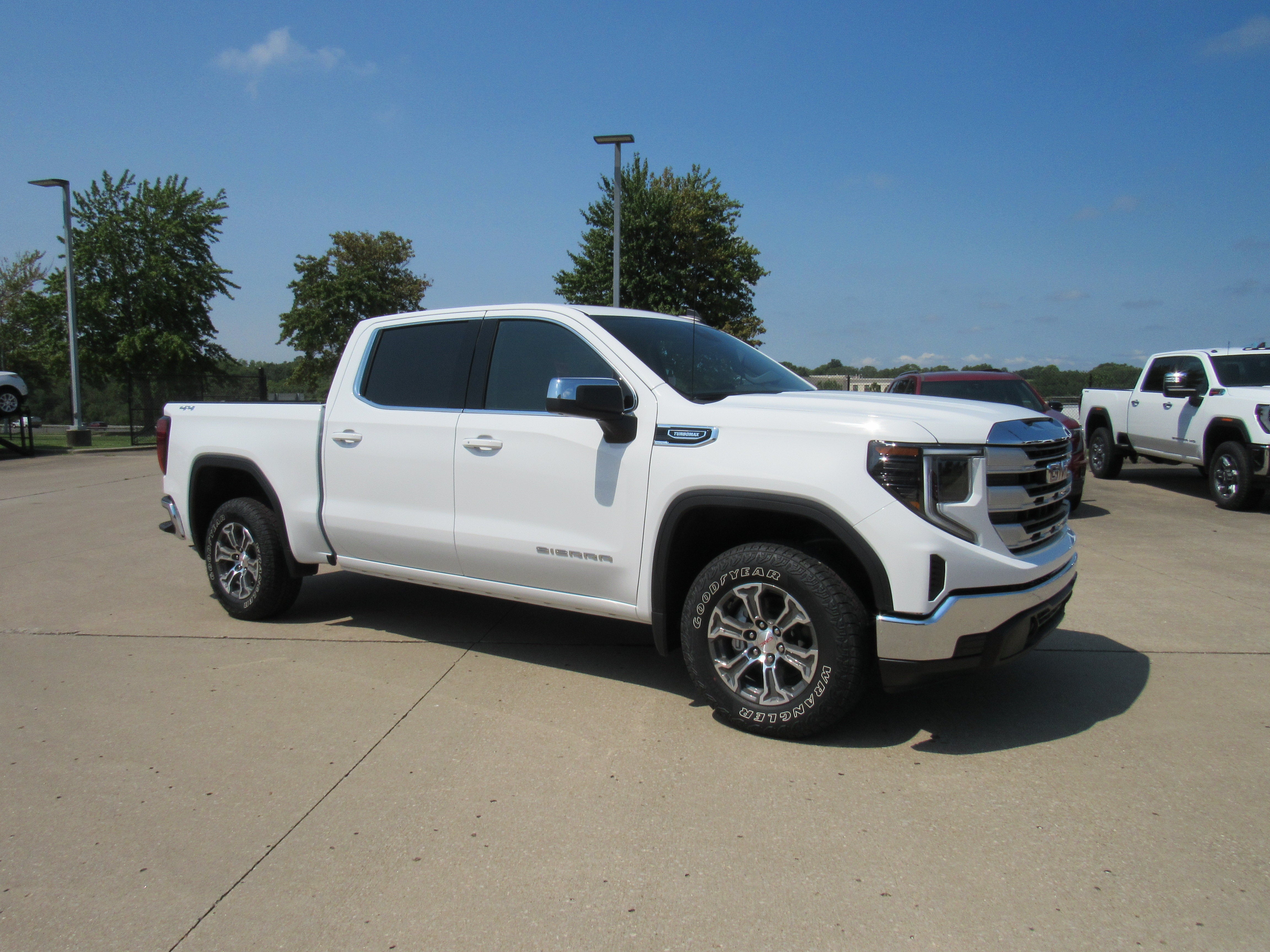 2026 GMC Sierra 1500 SLE
