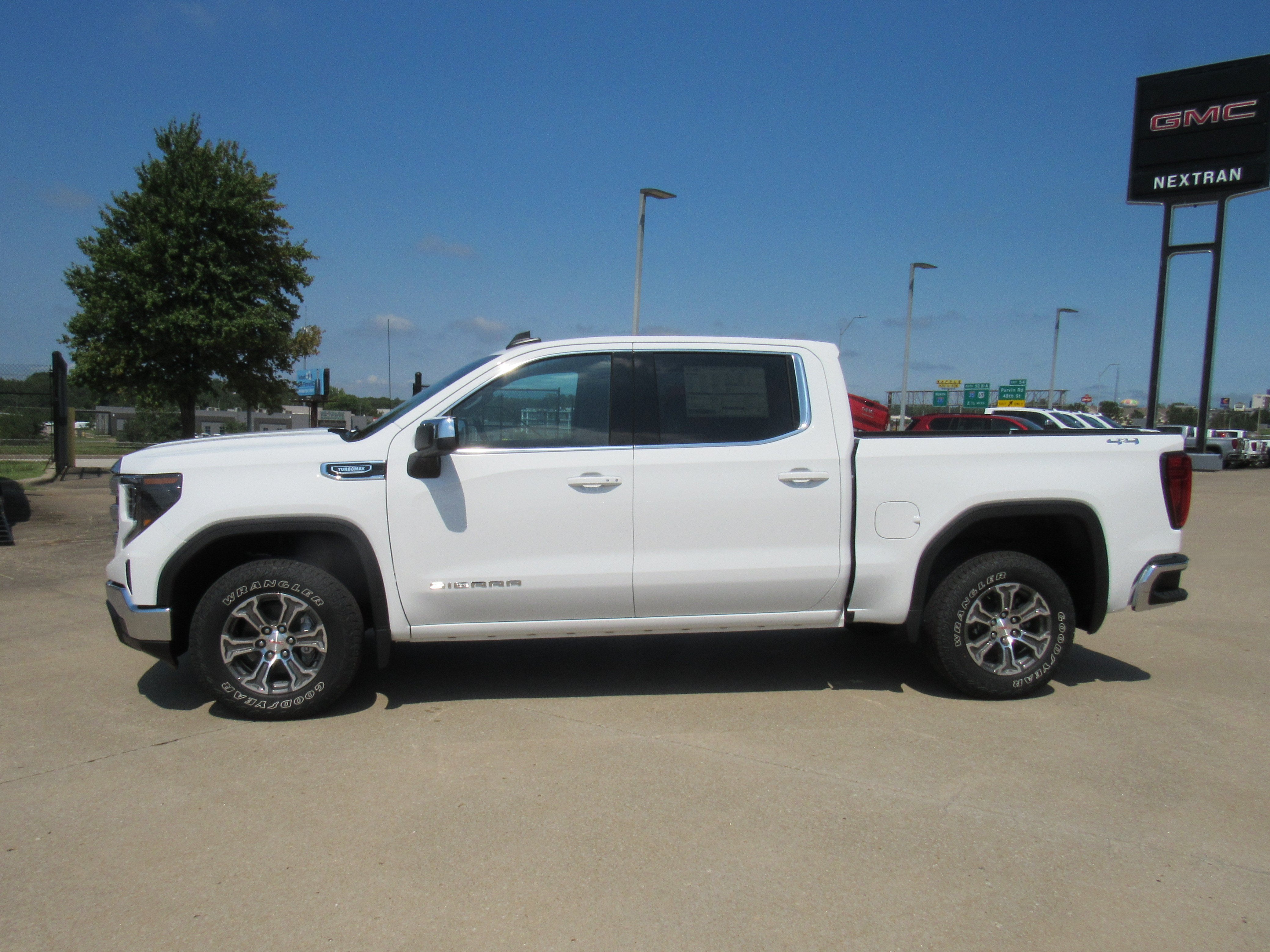 2026 GMC Sierra 1500 SLE