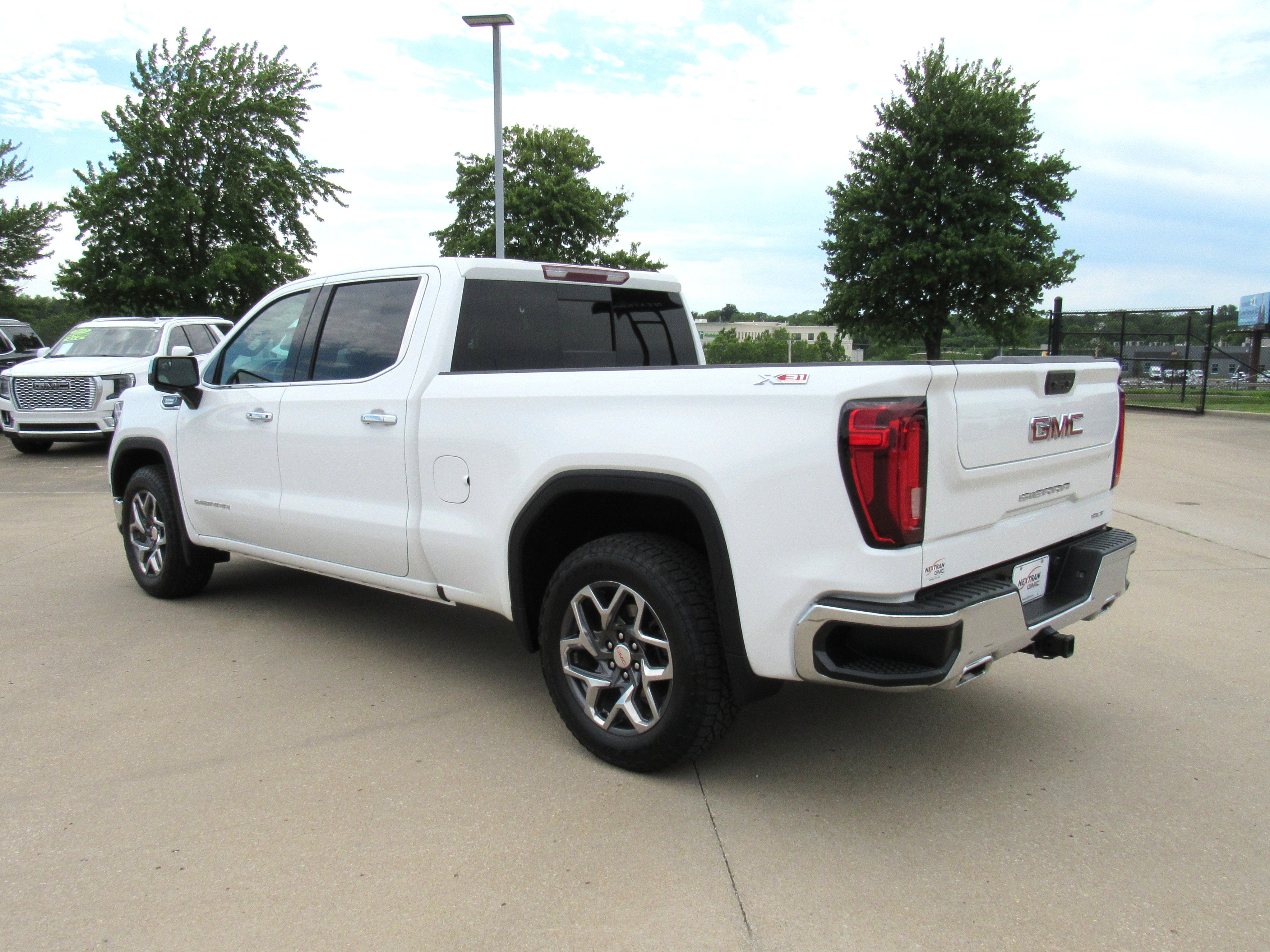 2024 GMC Sierra 1500 SLT