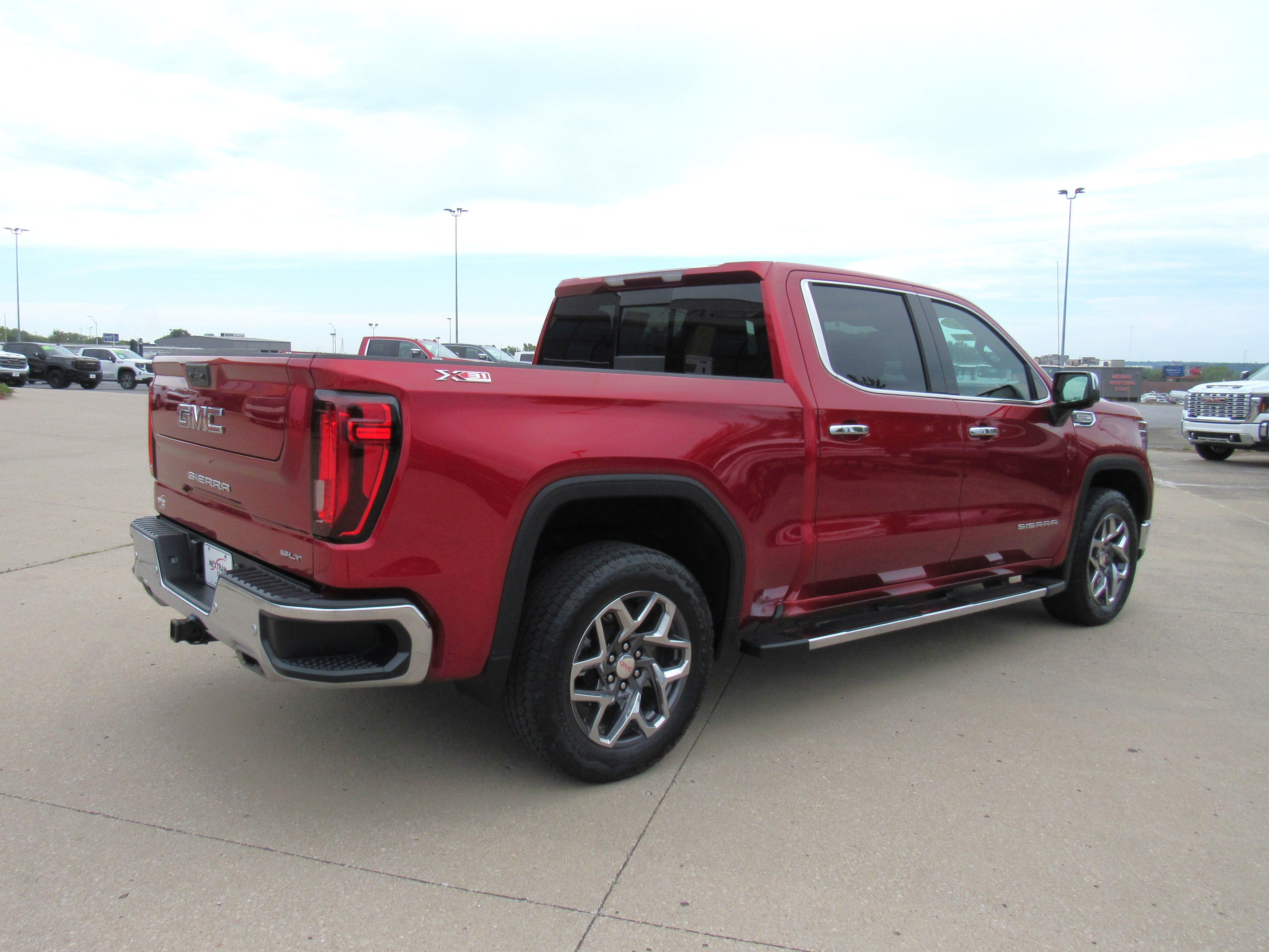 2024 GMC Sierra 1500 SLT