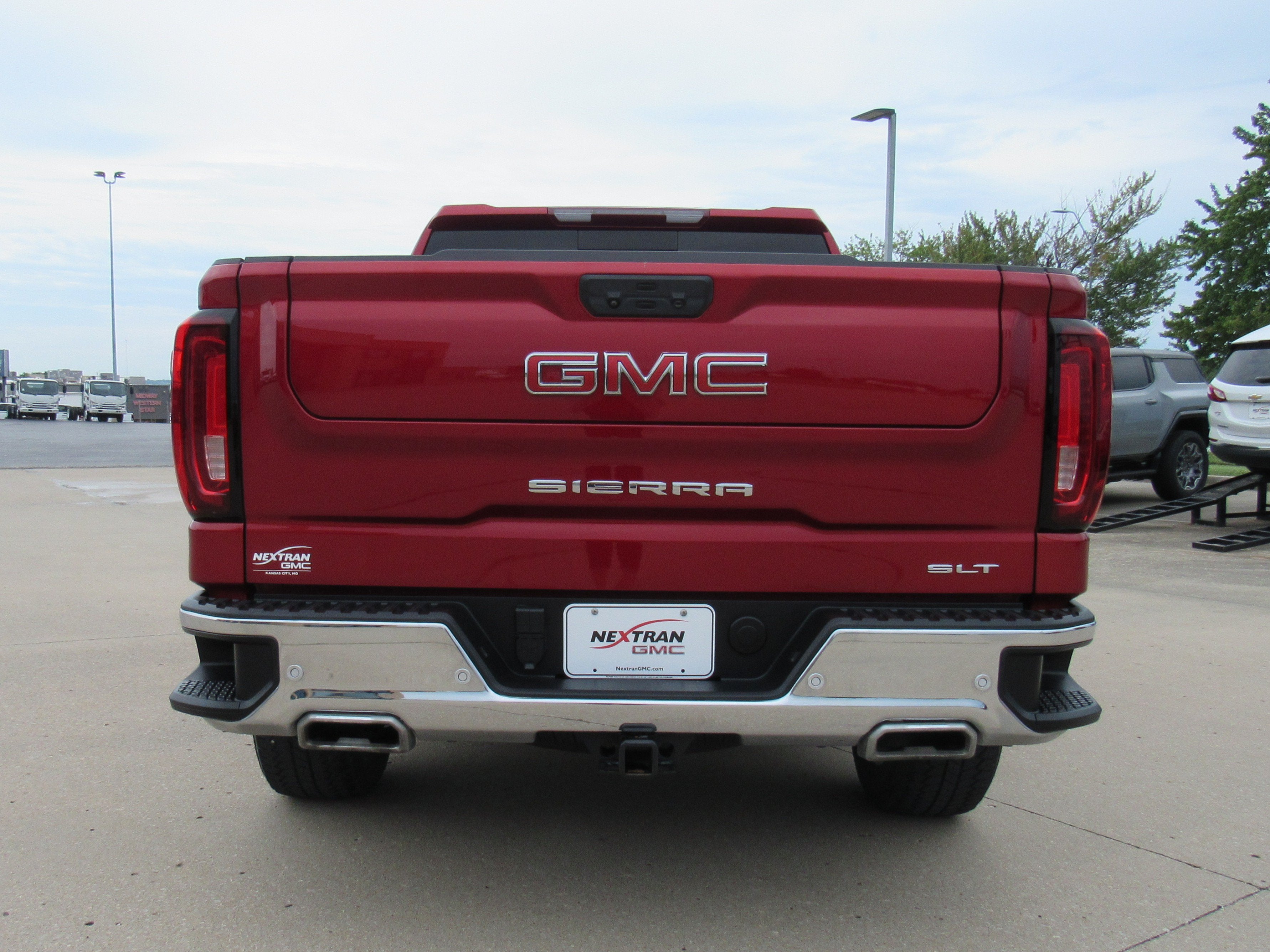 2024 GMC Sierra 1500 SLT