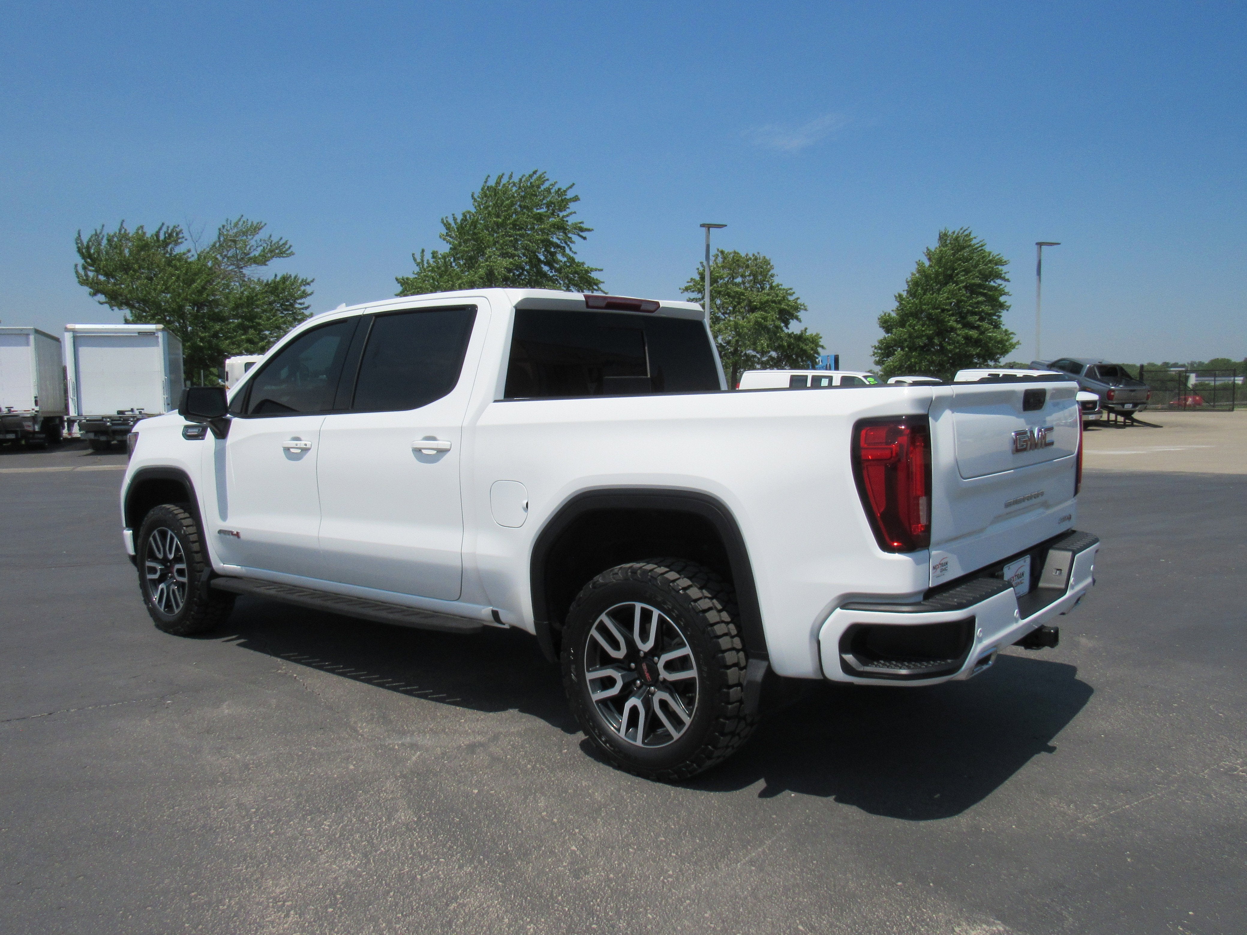 2024 GMC Sierra 1500 AT4