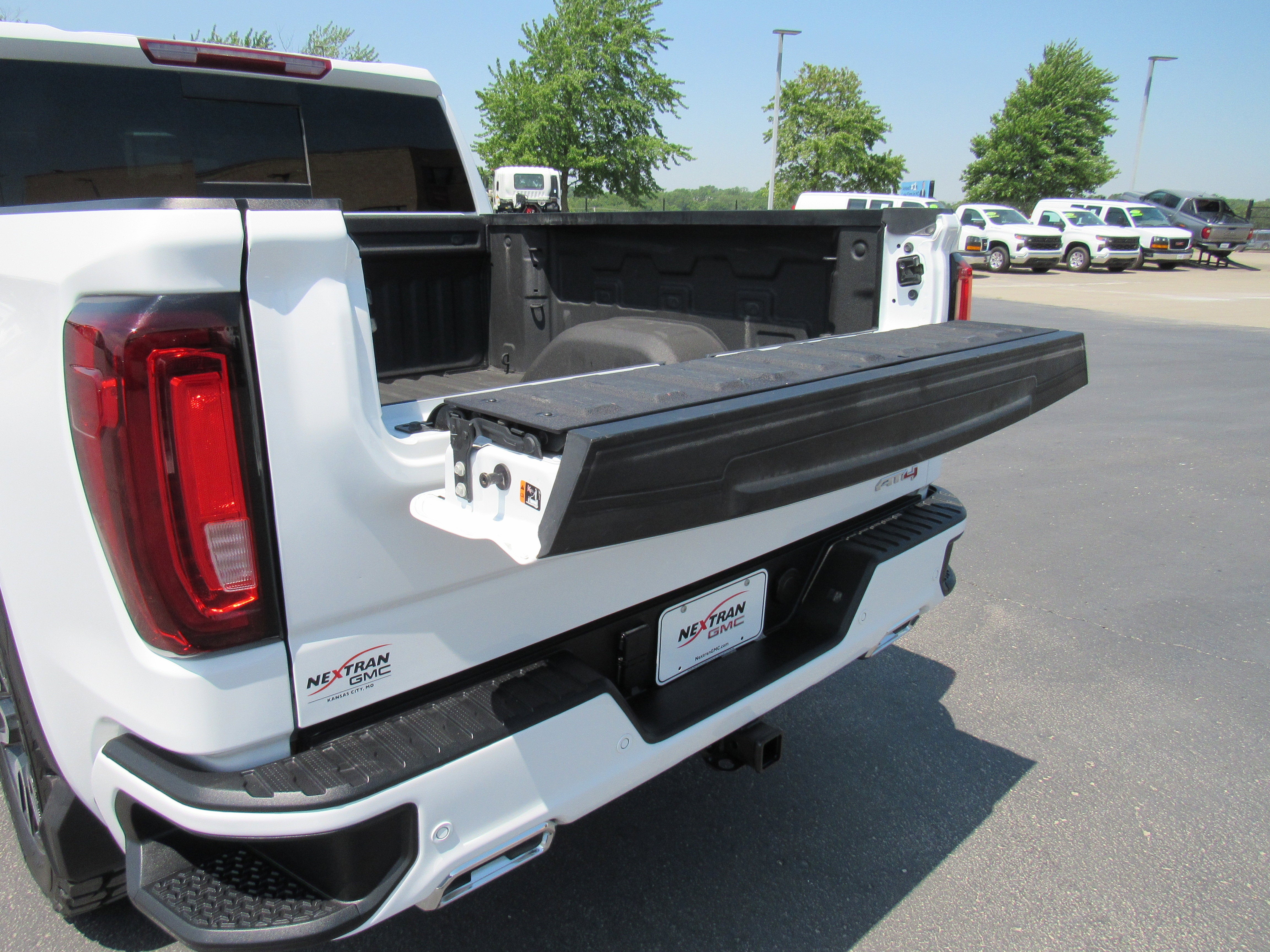 2024 GMC Sierra 1500 AT4