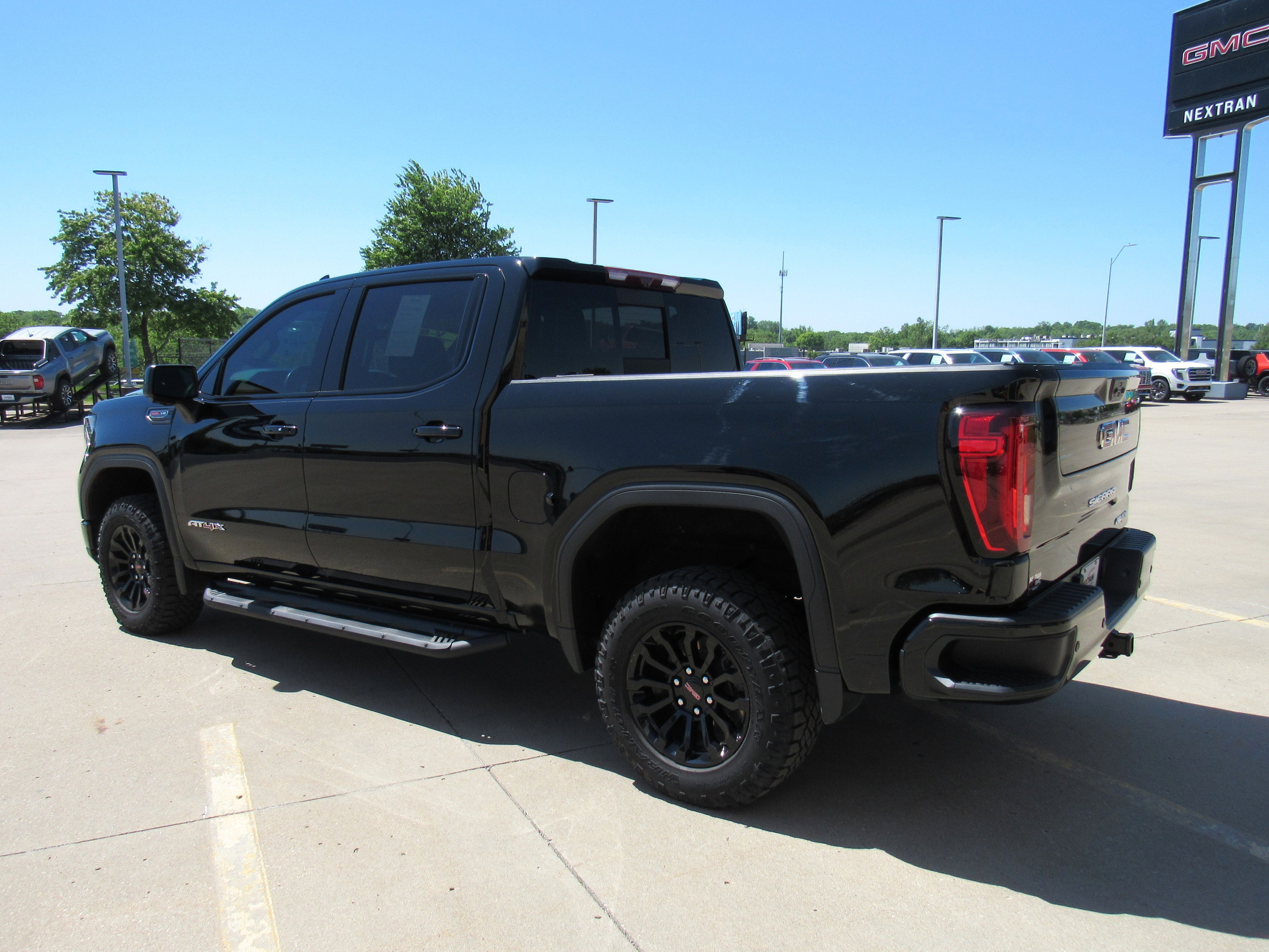 2022 GMC Sierra 1500 AT4X