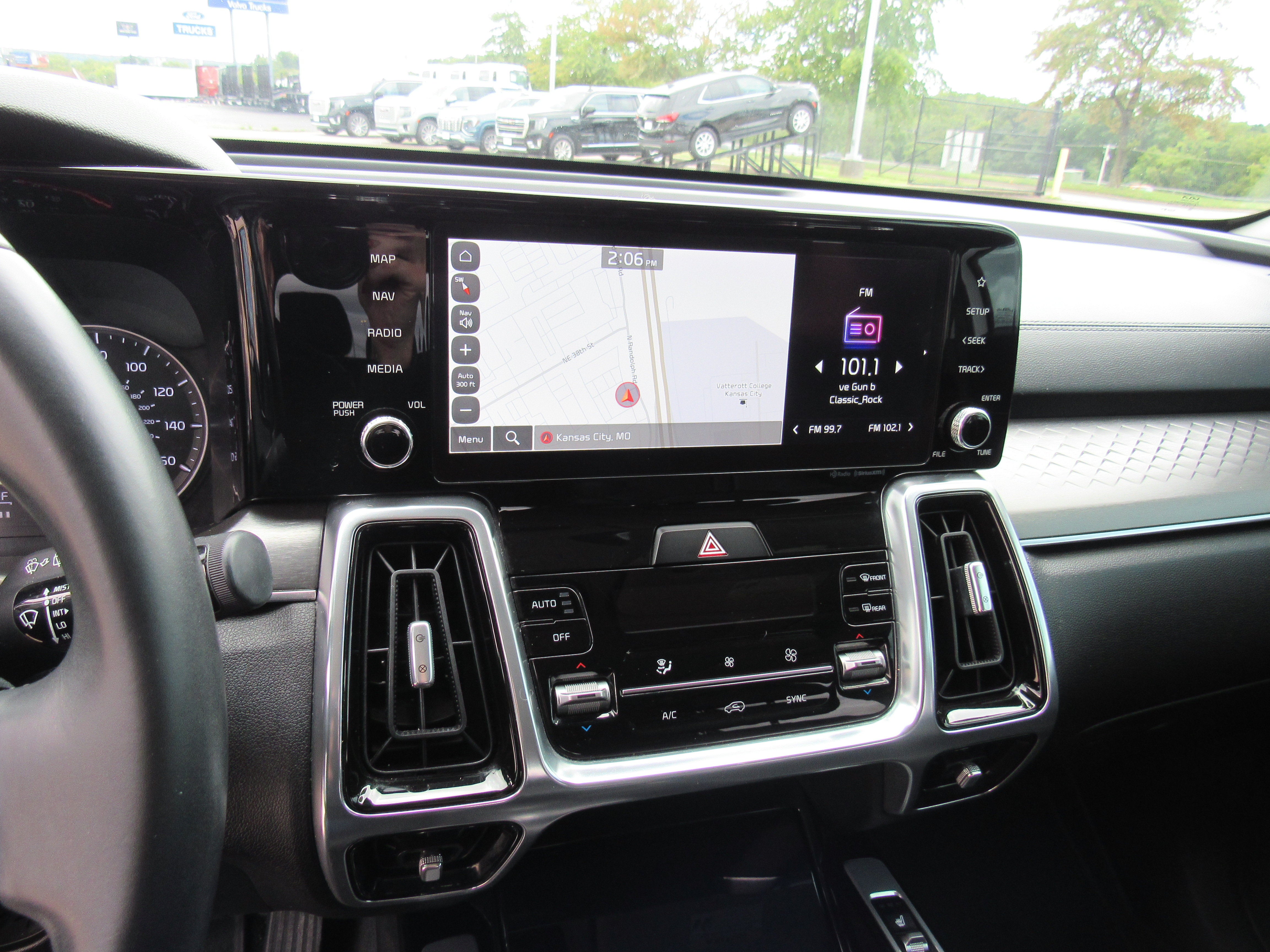 2022 Kia Sorento SX