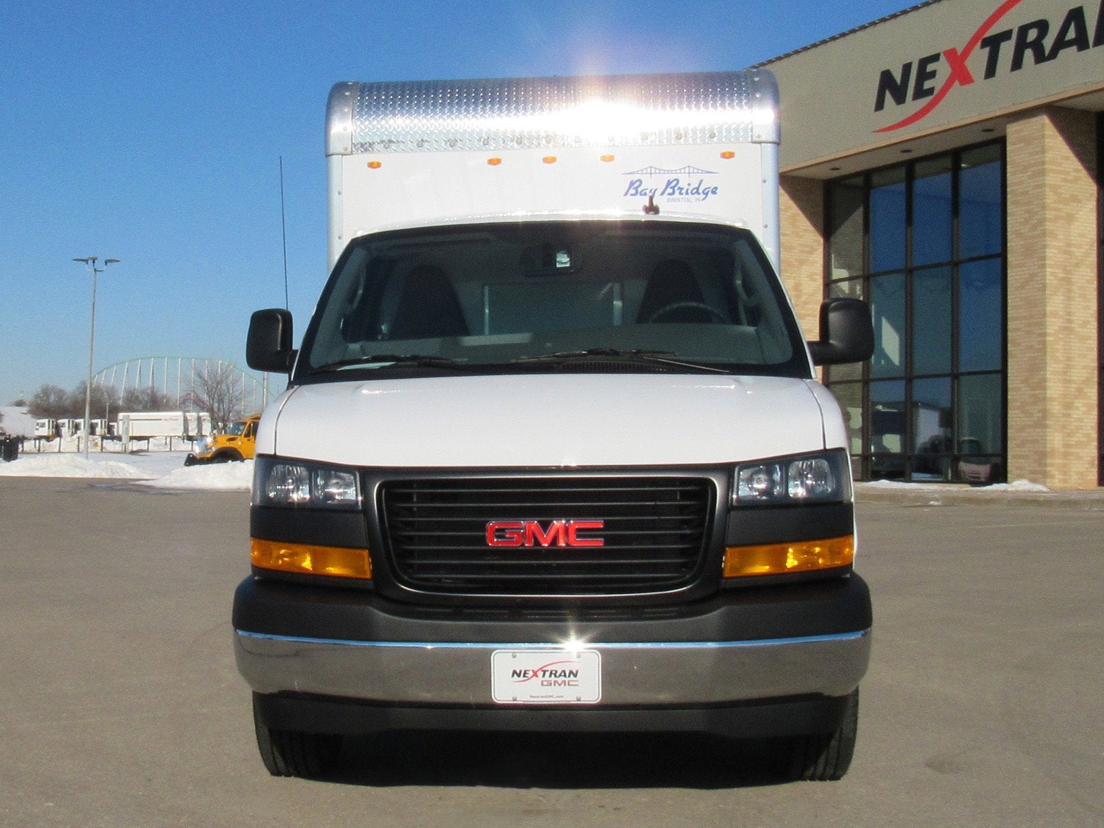 2025 GMC Savana Cutaway 3500 1WT