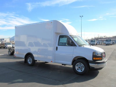 2025 GMC Savana Cutaway 3500 1WT