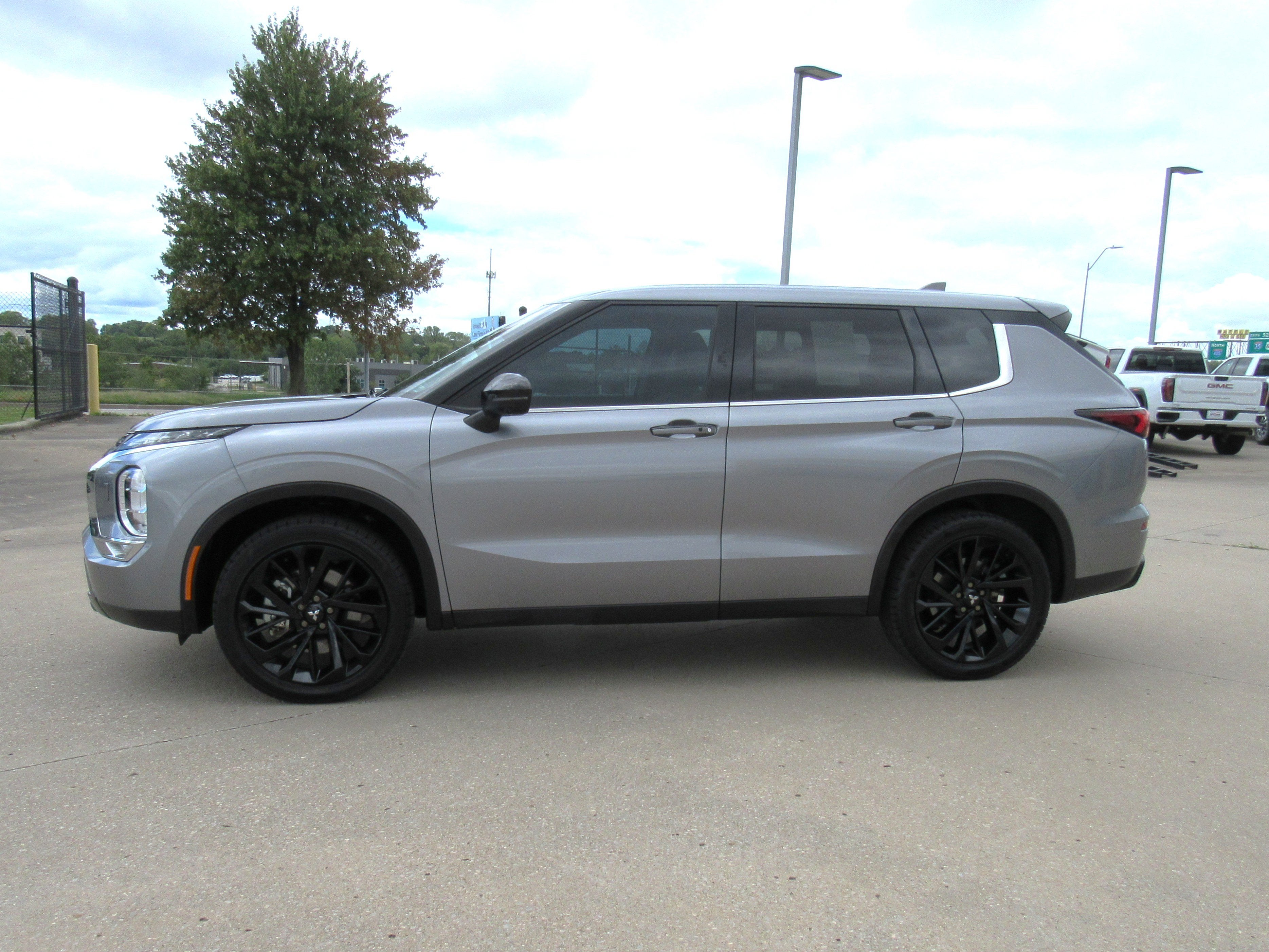 2024 Mitsubishi Outlander SE Black Edition S-AWC